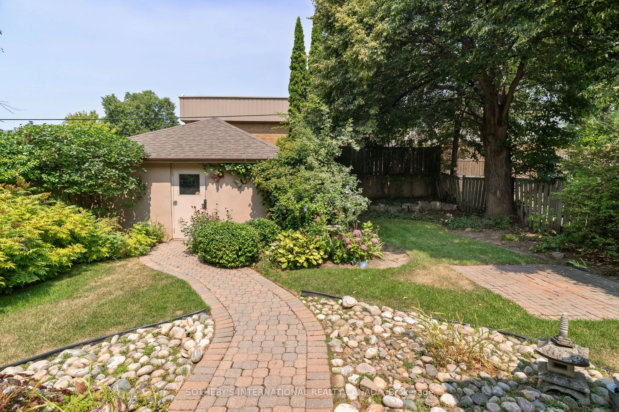 78 Ridelle Avenue