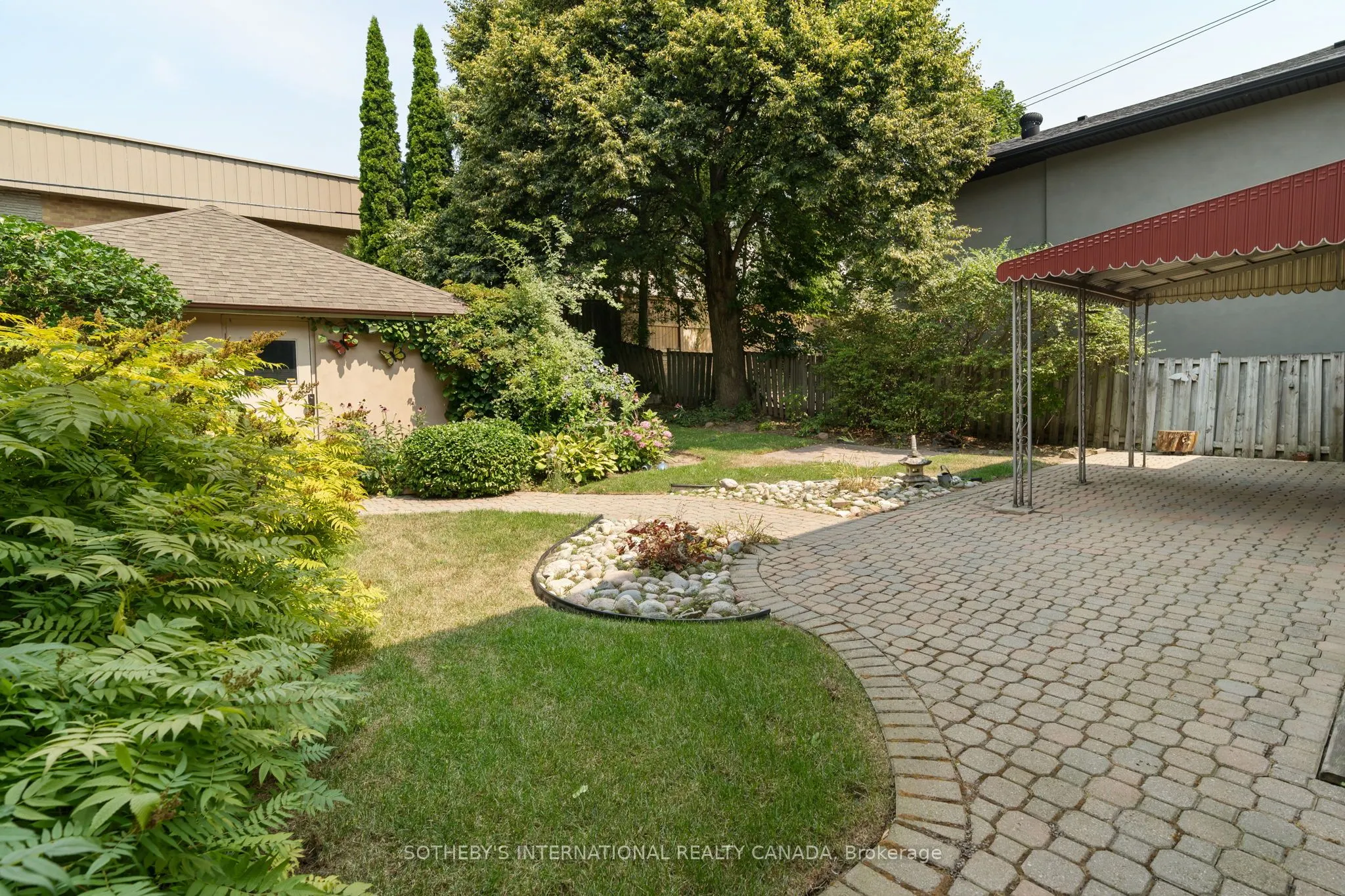 78 Ridelle Avenue