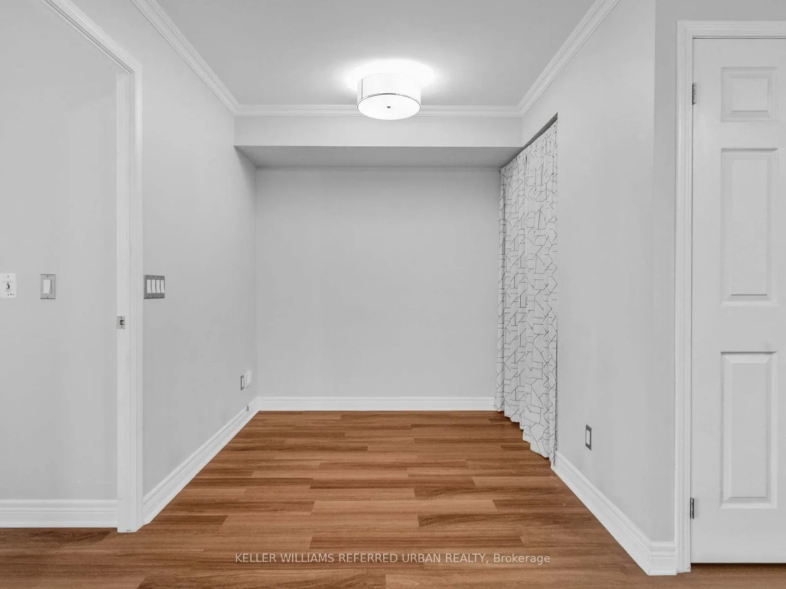 30 Grand Trunk Crescent, #705