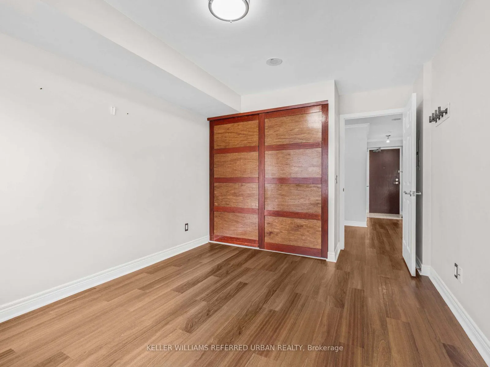 30 Grand Trunk Crescent, #705