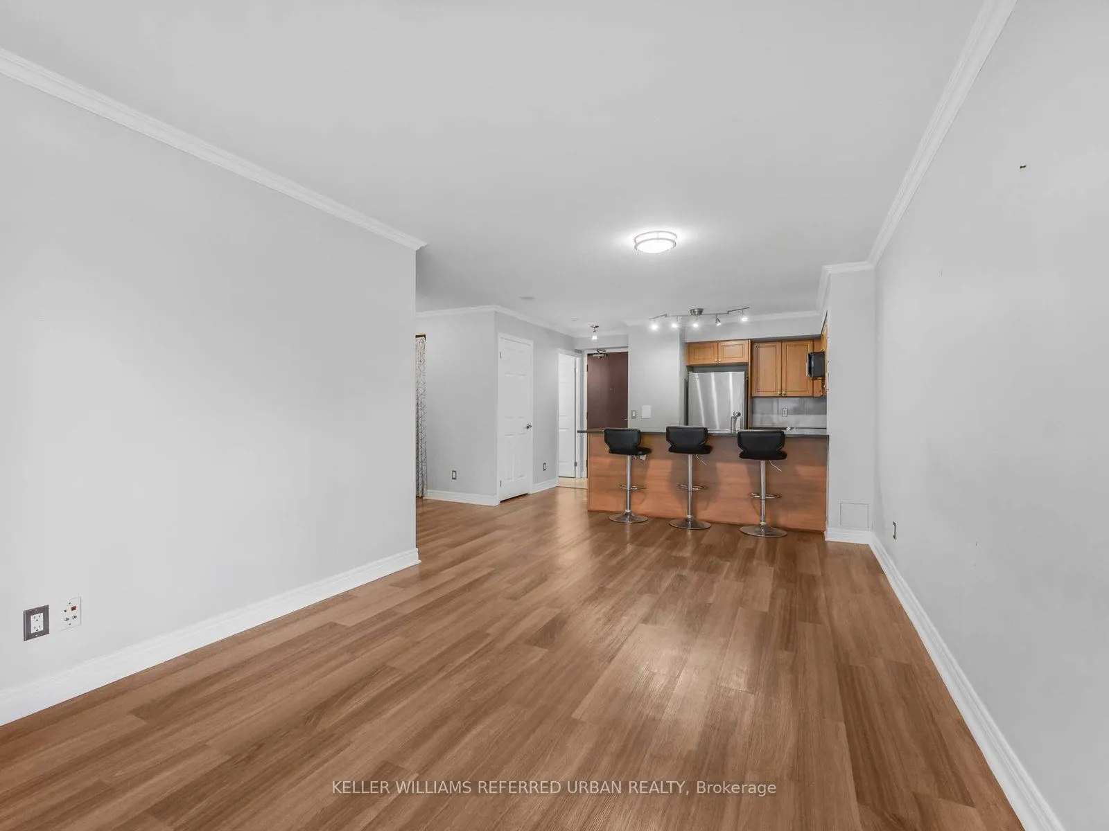 30 Grand Trunk Crescent, #705