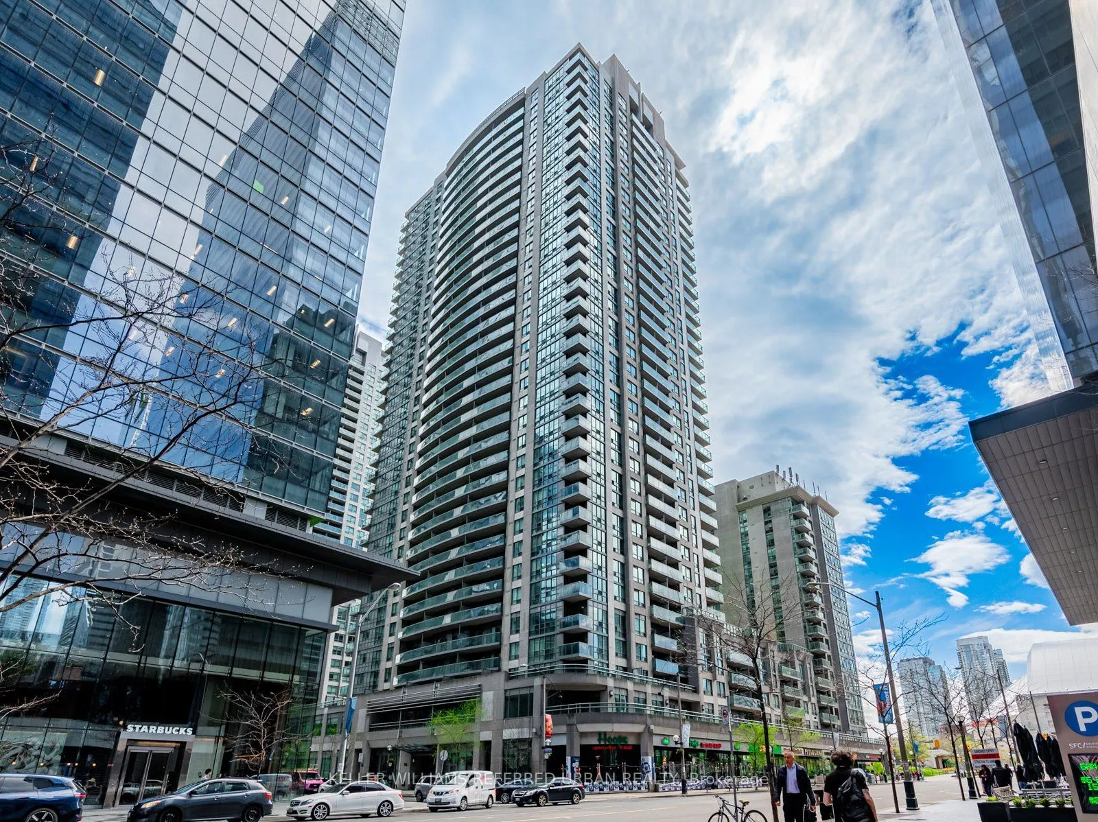 30 Grand Trunk Crescent, #705