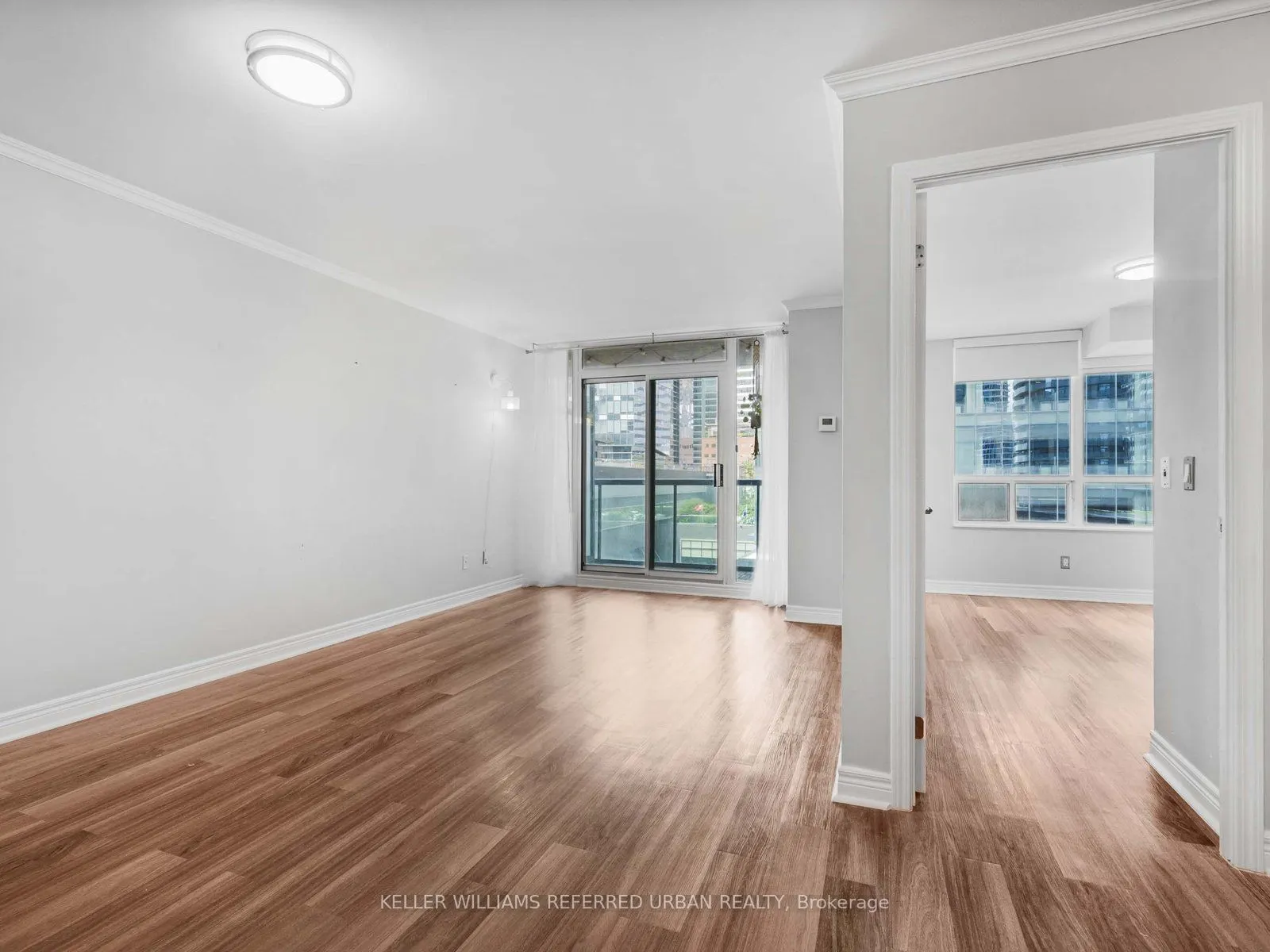 30 Grand Trunk Crescent, #705