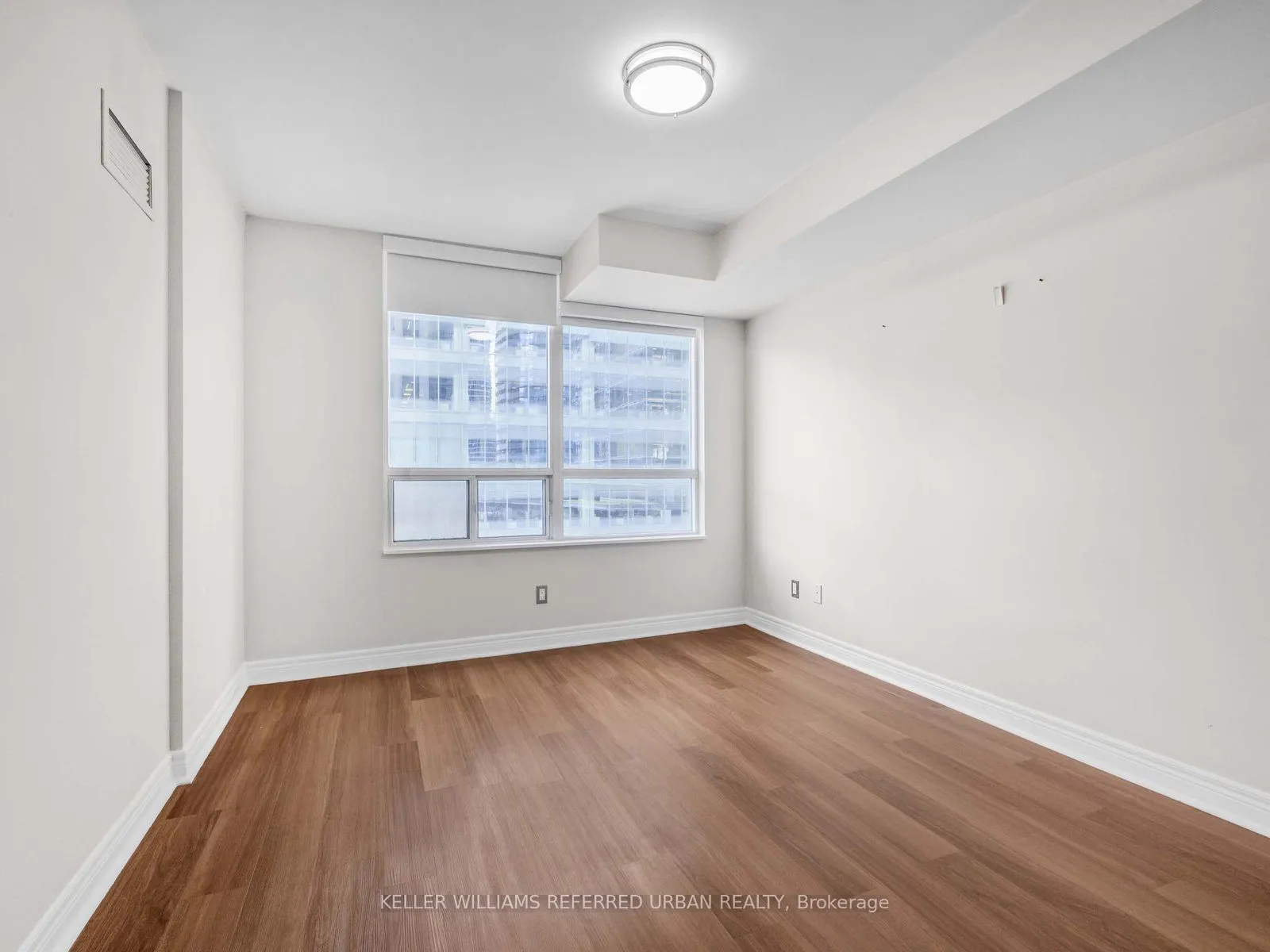 30 Grand Trunk Crescent, #705