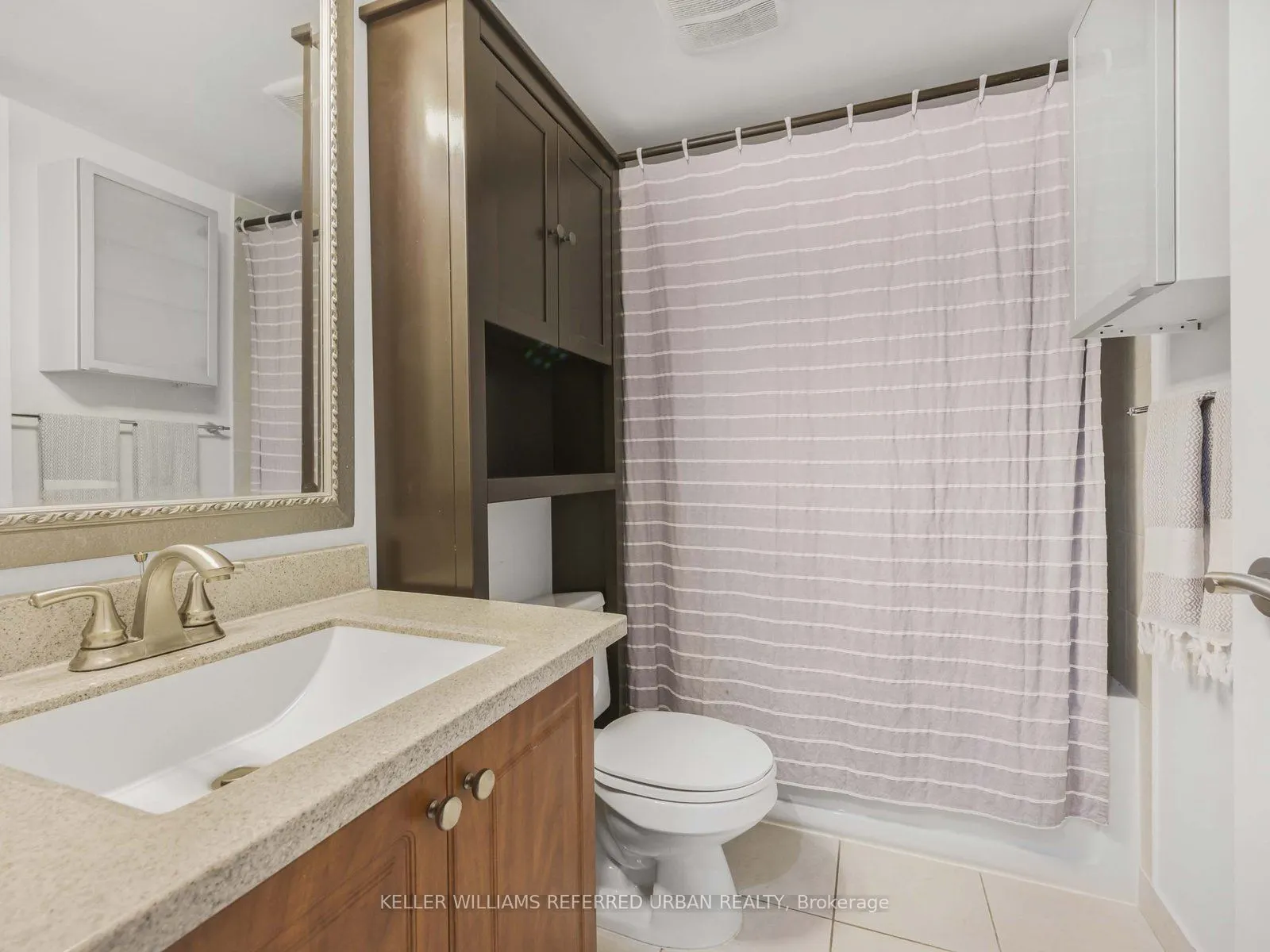 30 Grand Trunk Crescent, #705