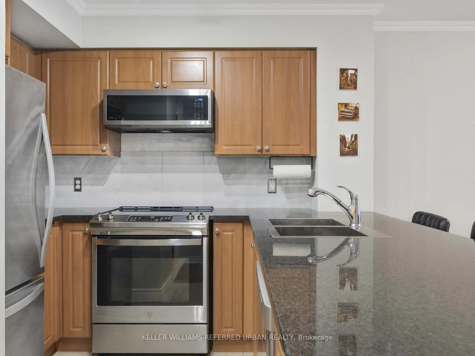 30 Grand Trunk Crescent, #705