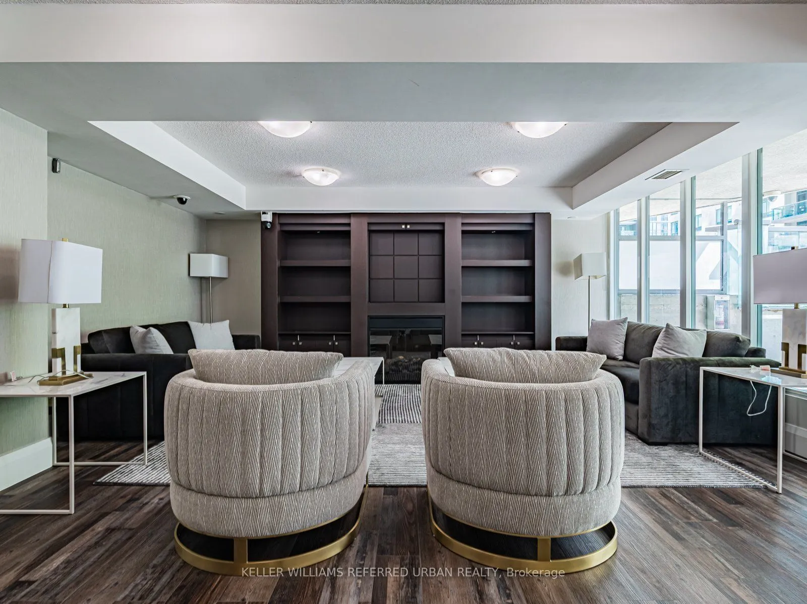 30 Grand Trunk Crescent, #705