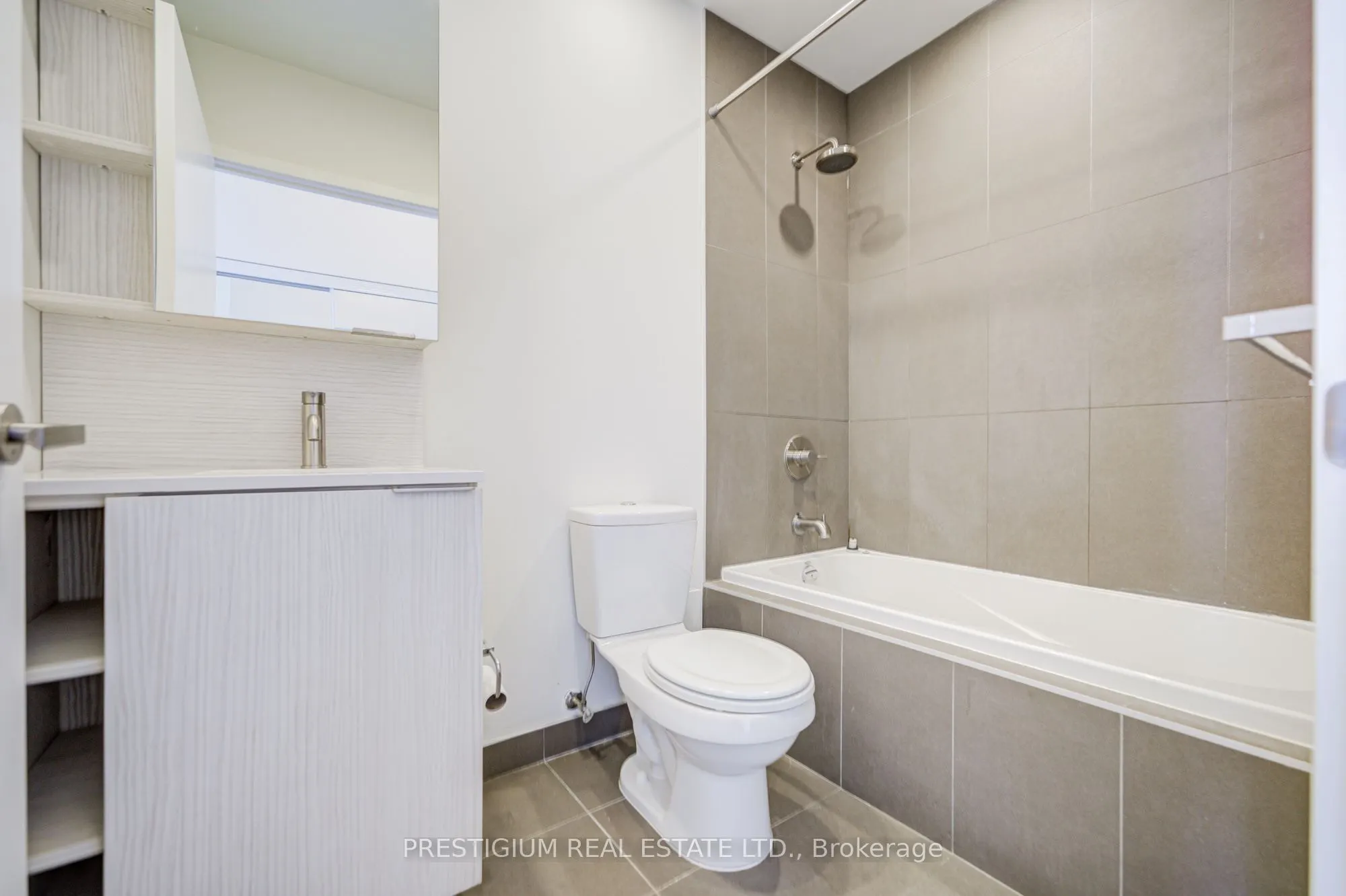 170 Sumach Street, #418