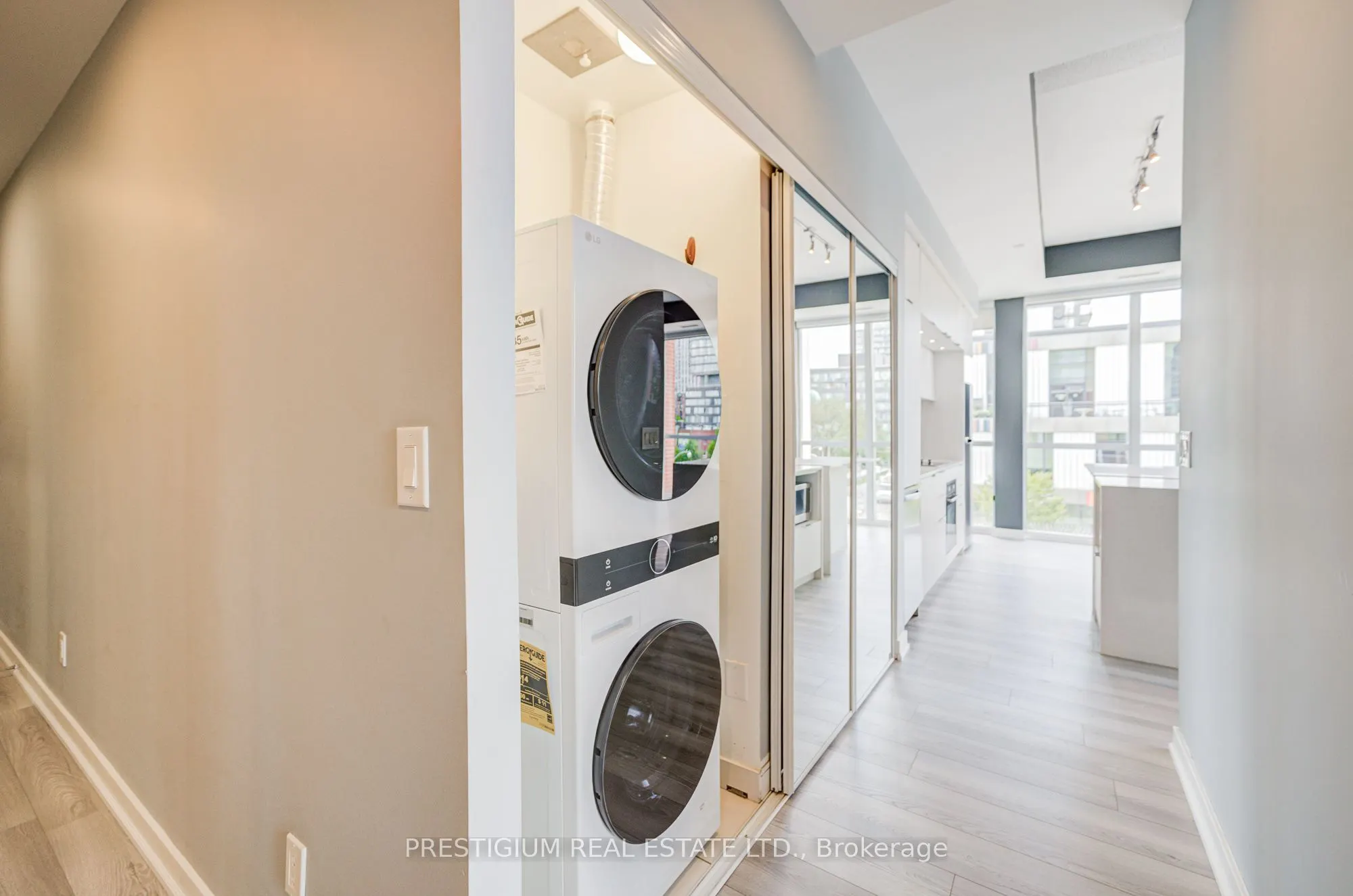 170 Sumach Street, #418