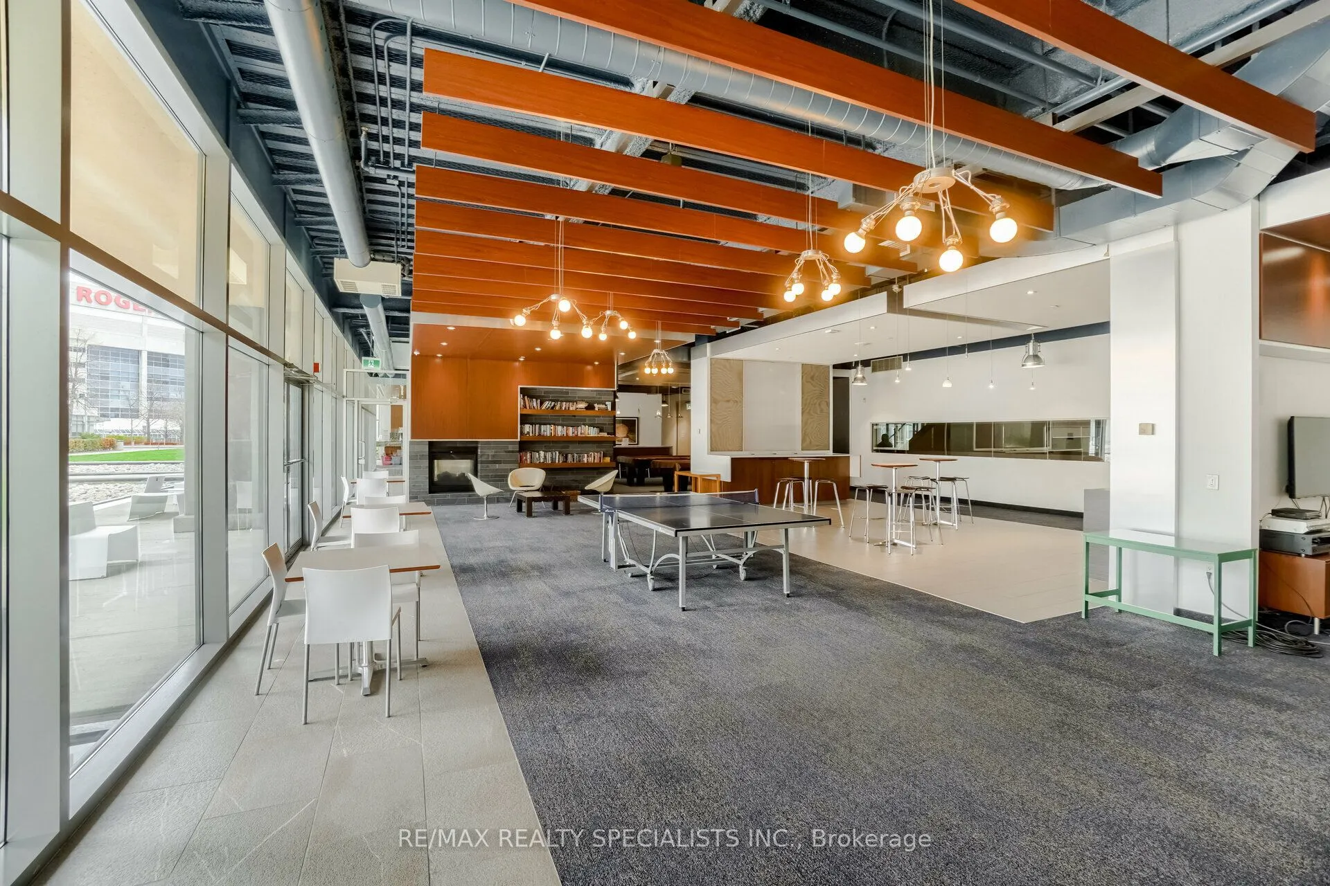 10 Navy Wharf Court, #2706