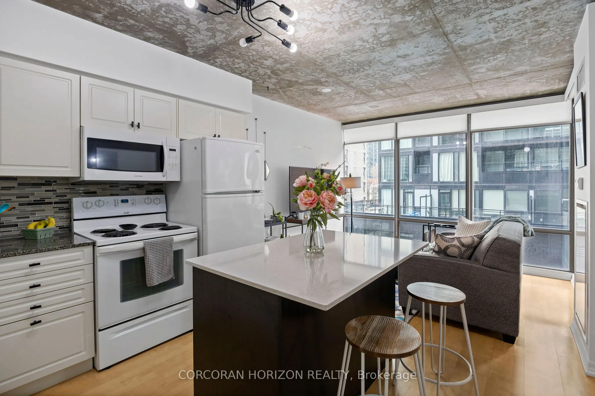 22 Wellesley Street E, #507
