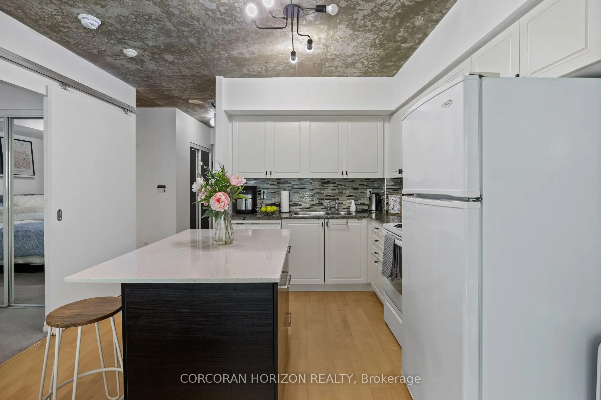 22 Wellesley Street E, #507