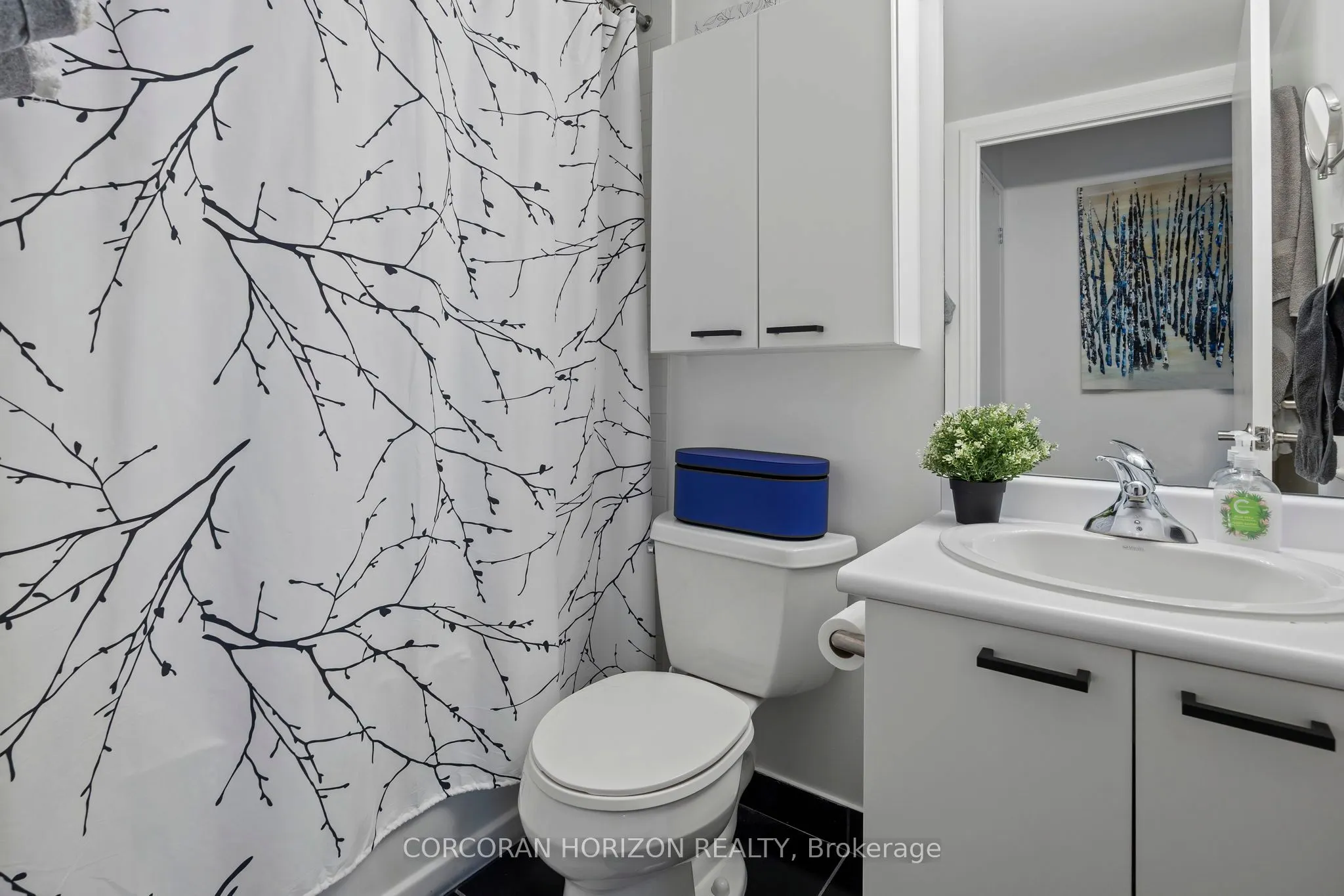 22 Wellesley Street E, #507
