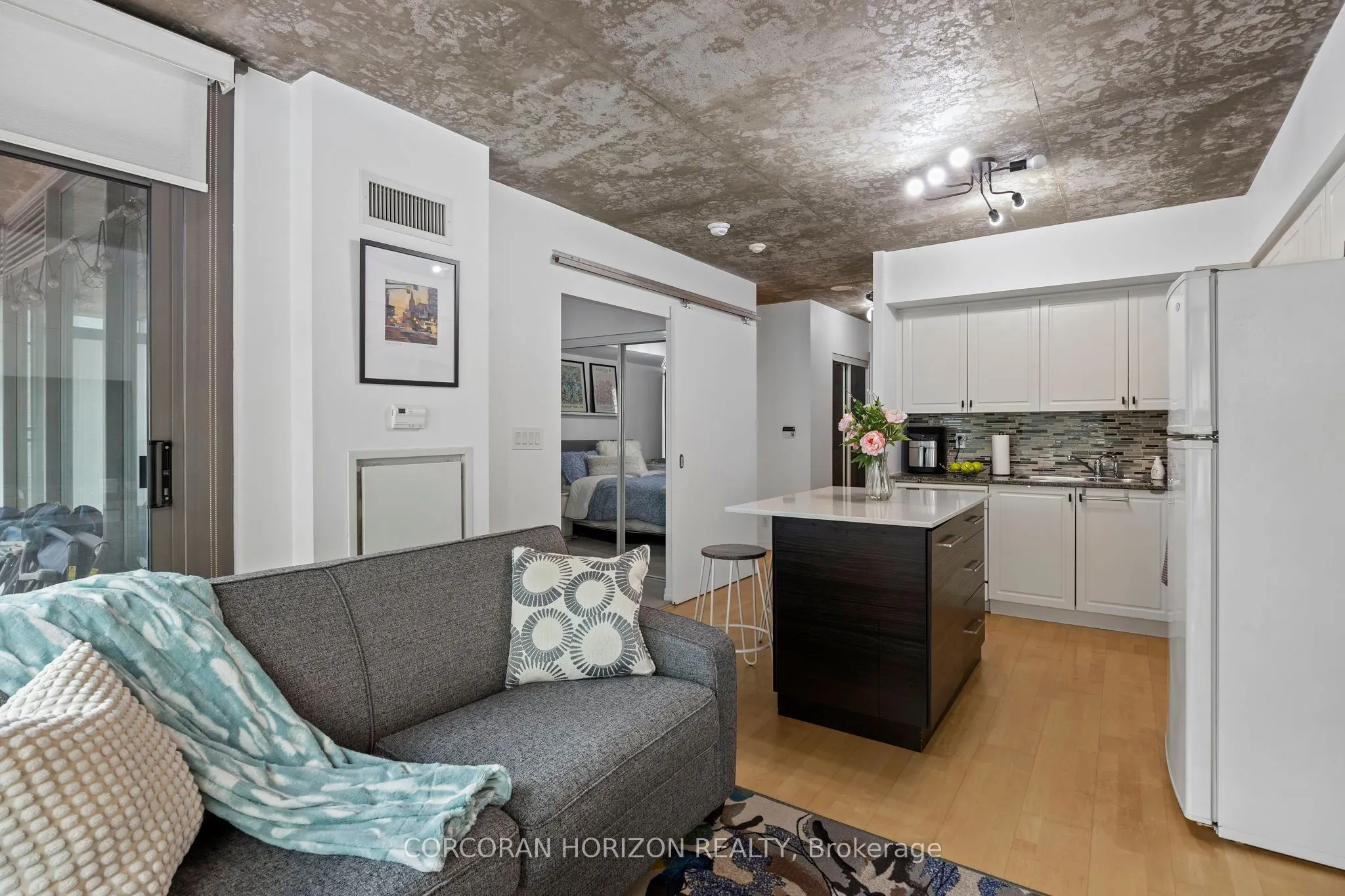 22 Wellesley Street E, #507