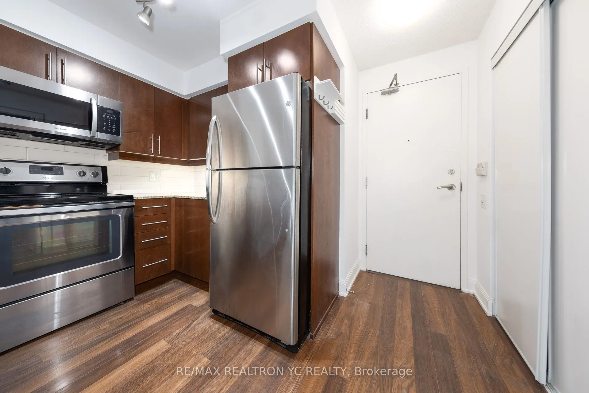 2191 Yonge Street, #1103
