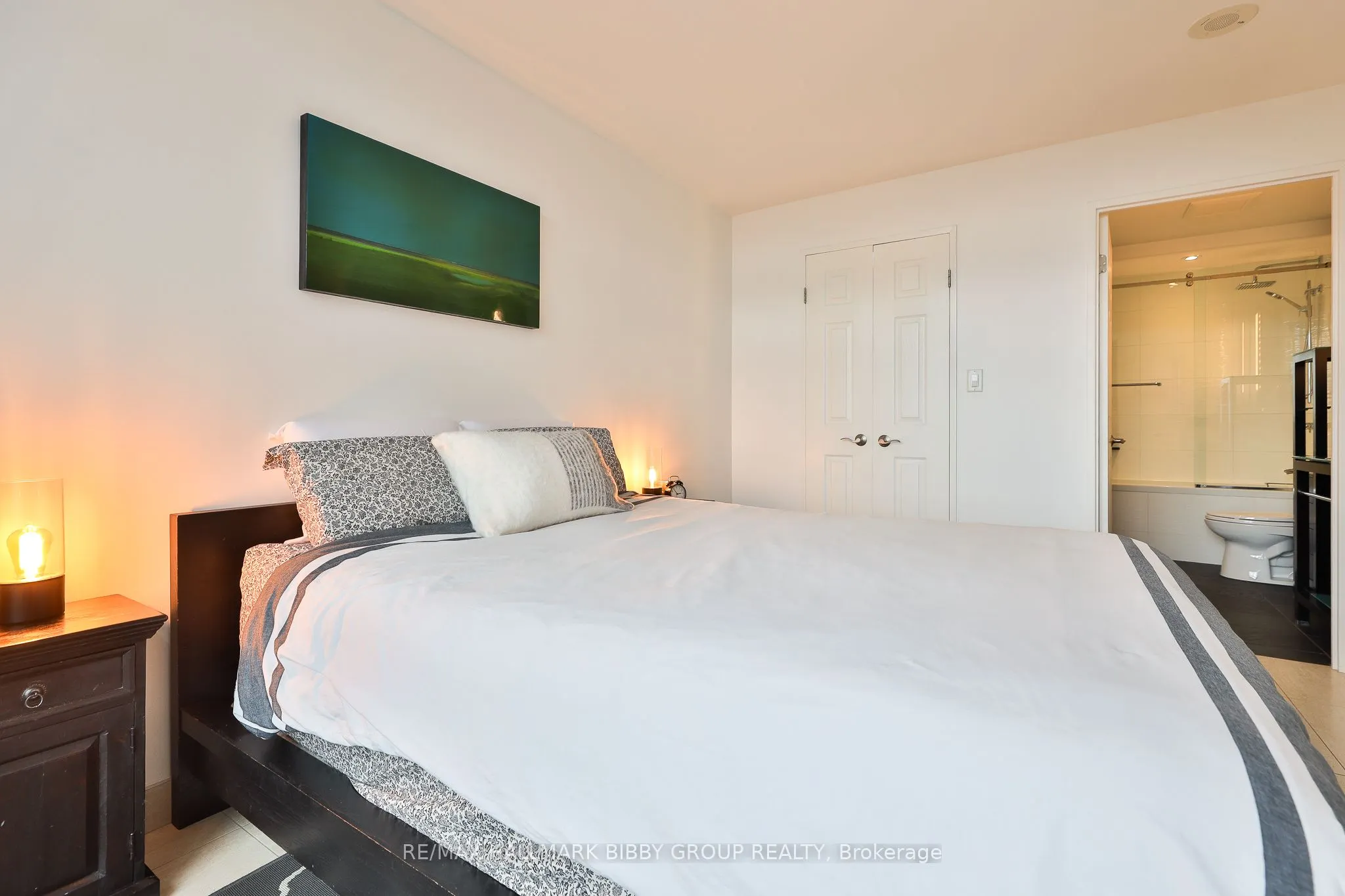 230 King Street E, #PH18