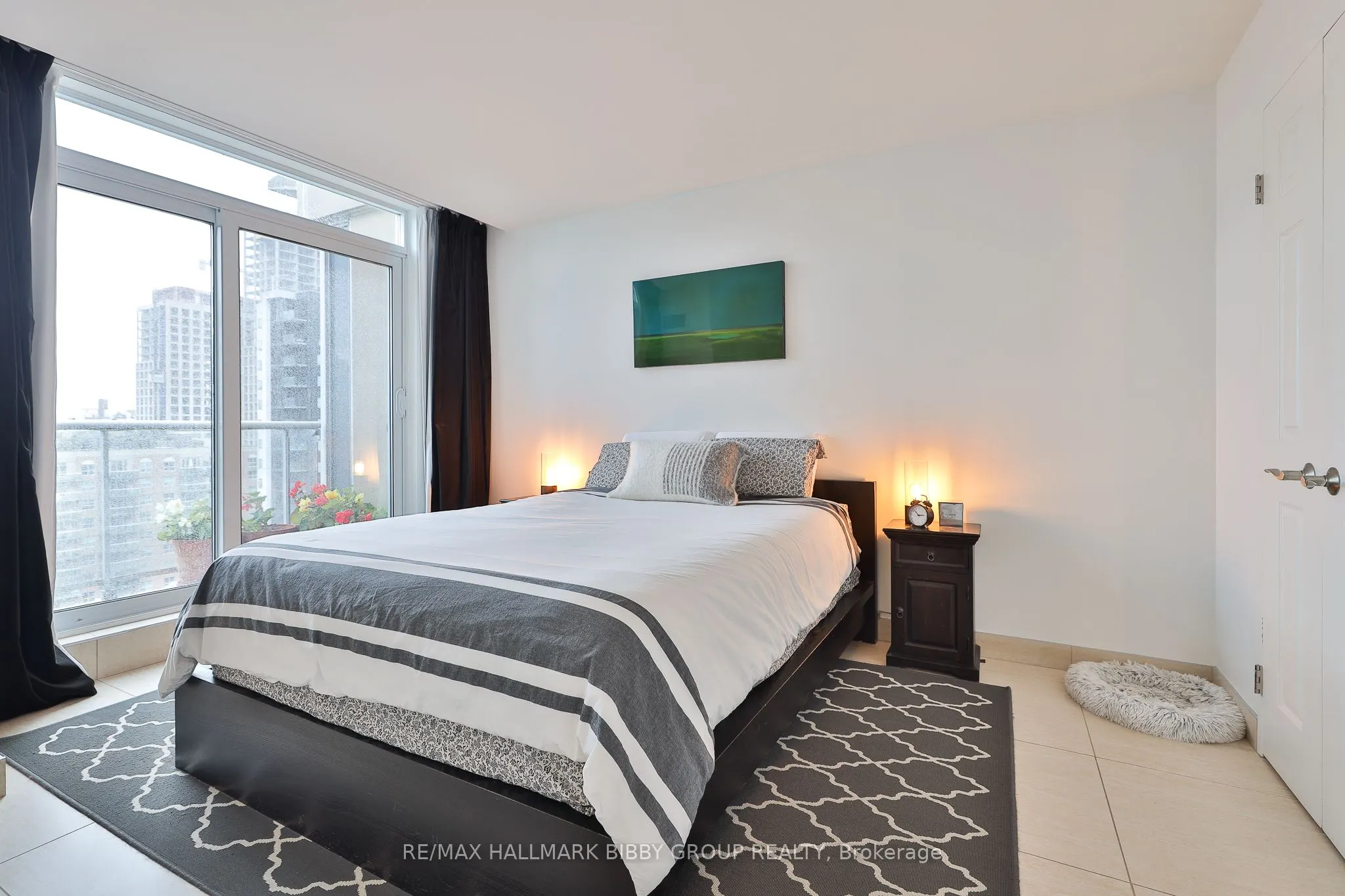 230 King Street E, #PH18