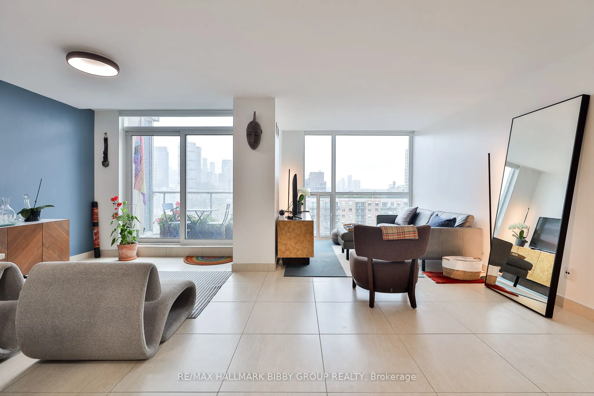 230 King Street E, #PH18