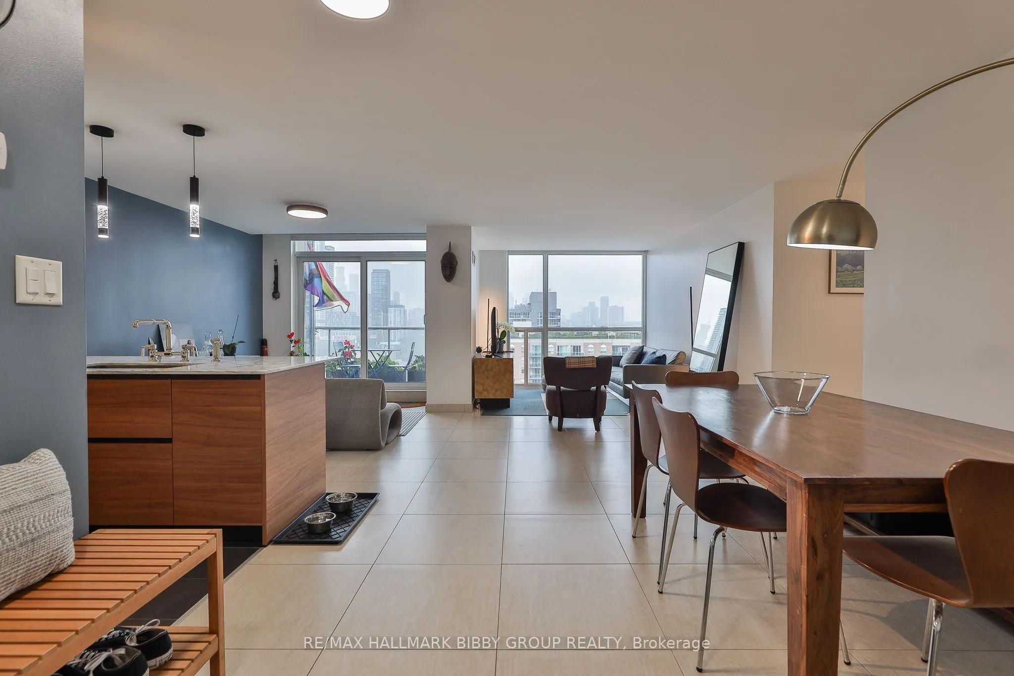 230 King Street E, #PH18