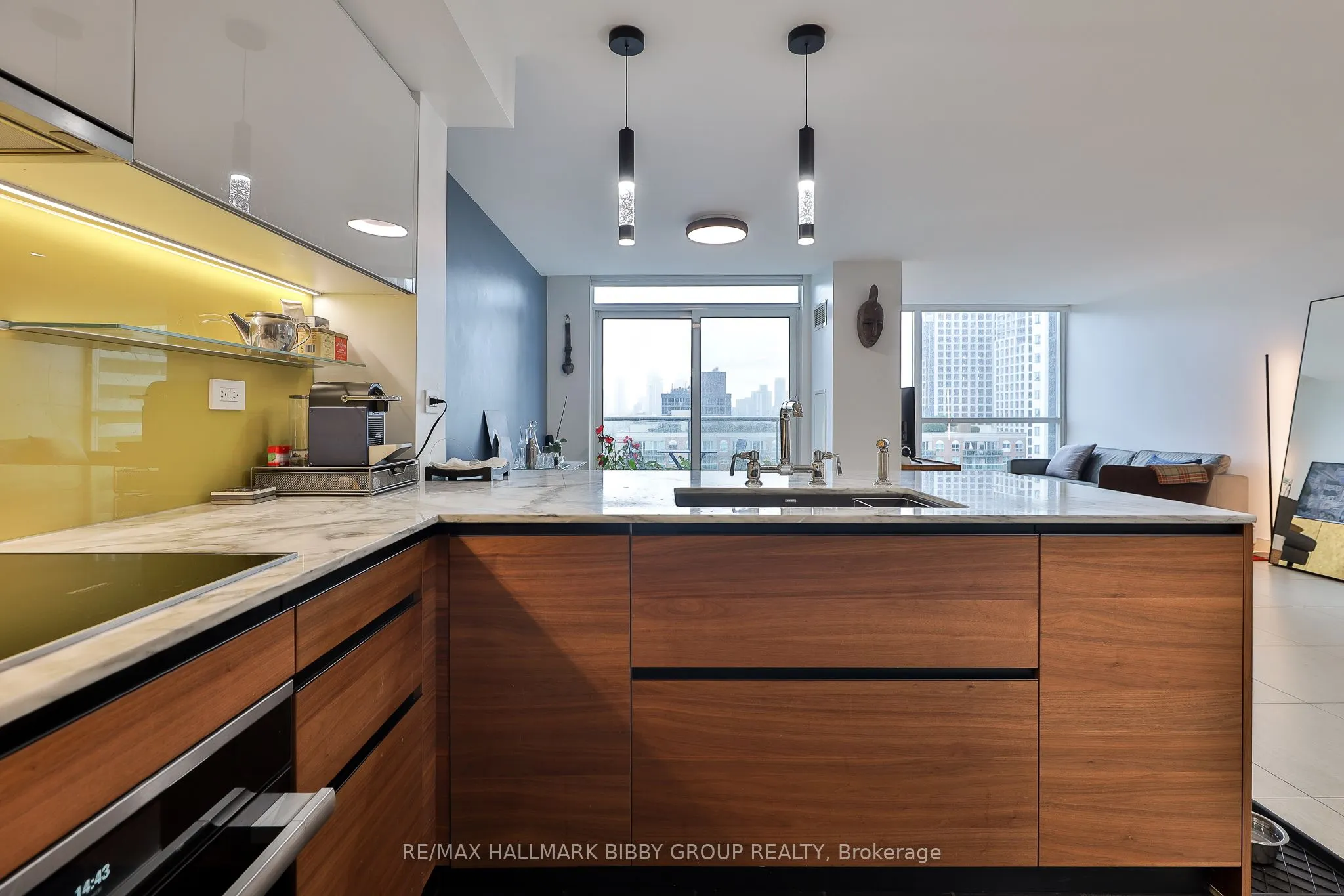 230 King Street E, #PH18