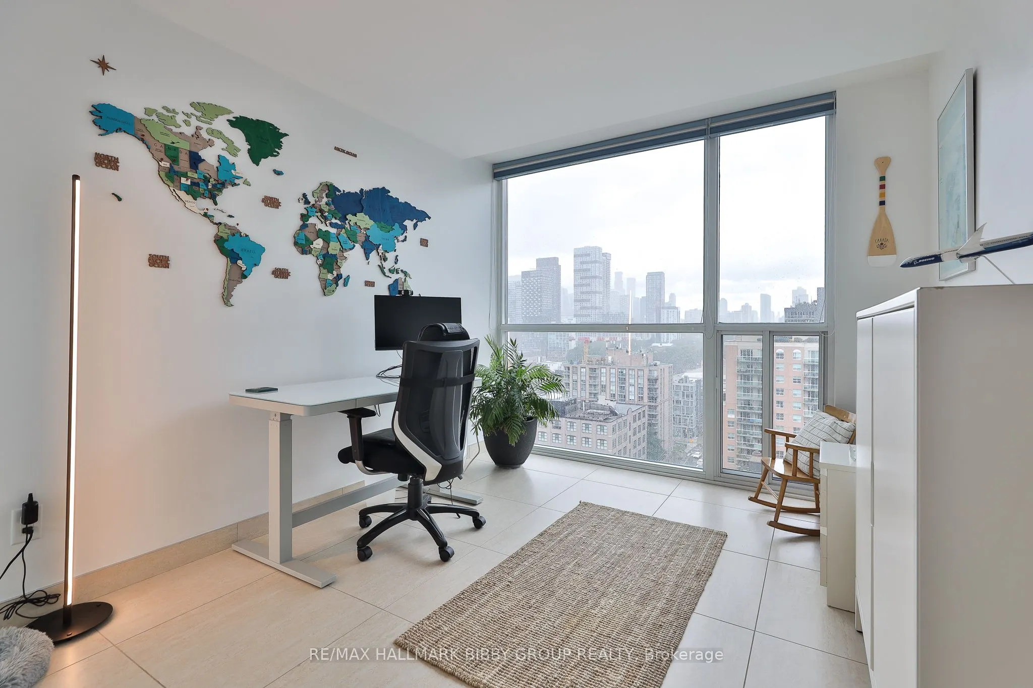 230 King Street E, #PH18