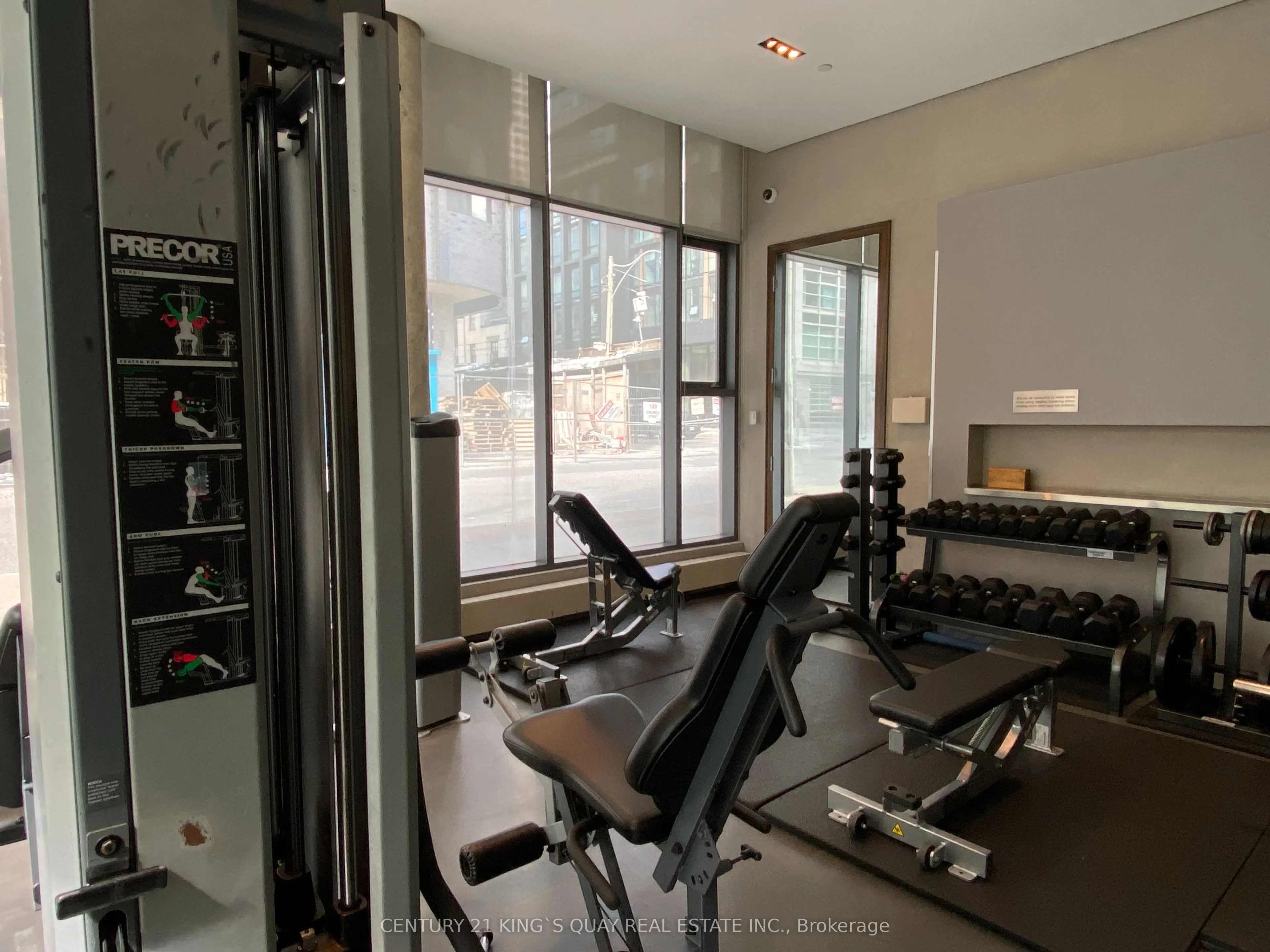 33 Lombard Street, #209
