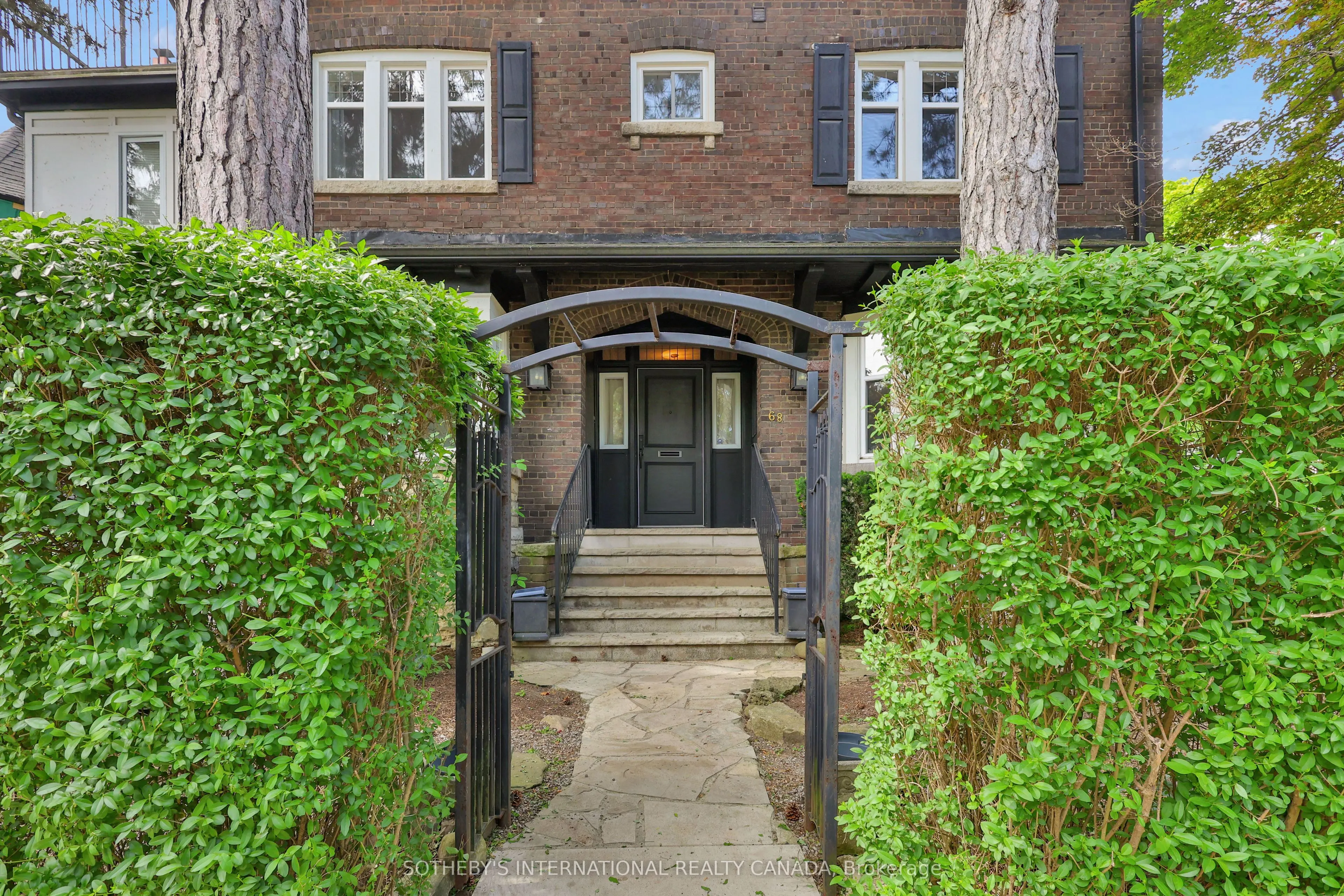 68 Astley Avenue