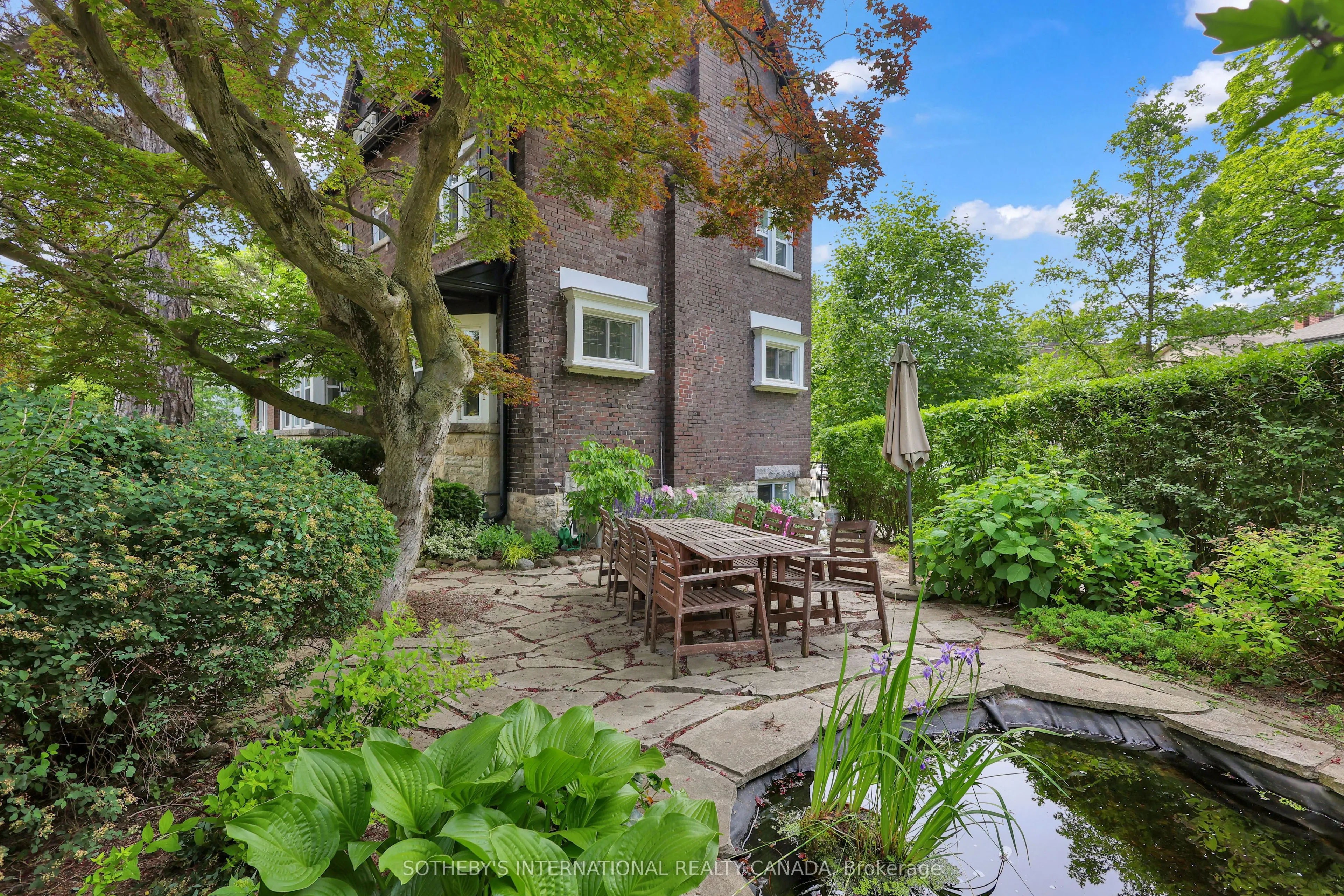 68 Astley Avenue