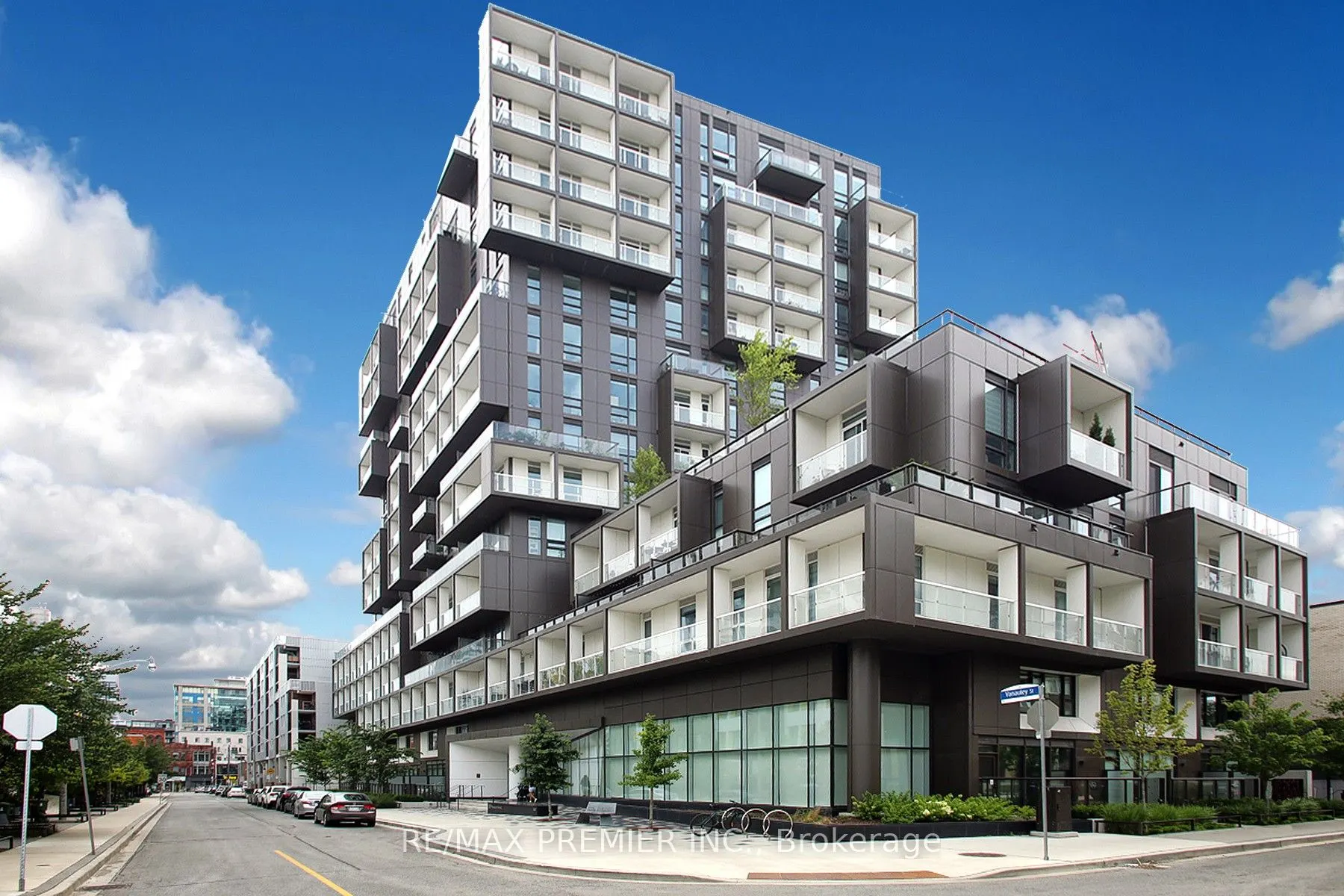 80 Vanauley Street, #906