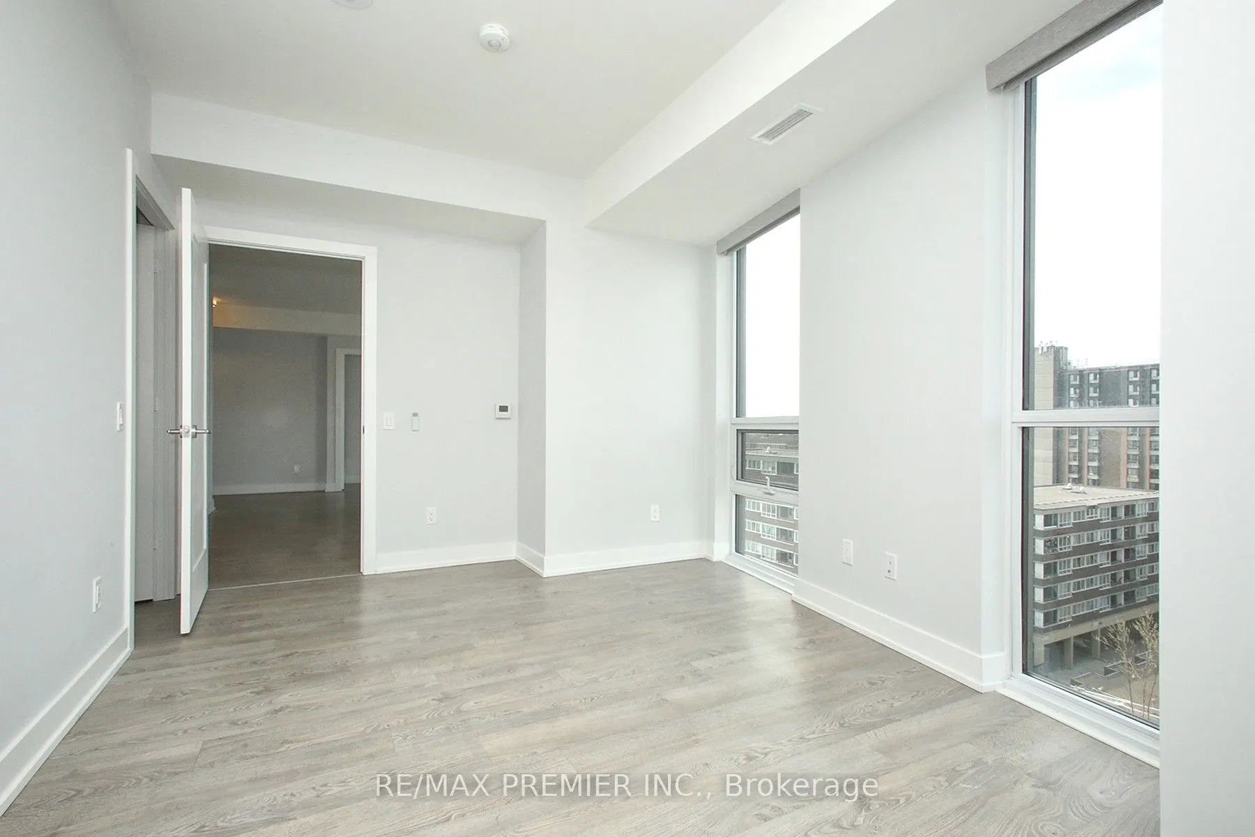 80 Vanauley Street, #906