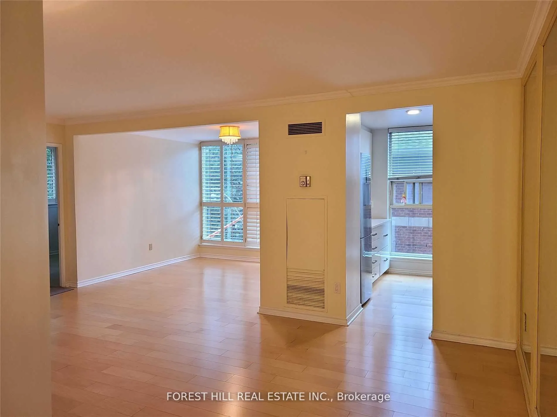1055 Bay Street, #302