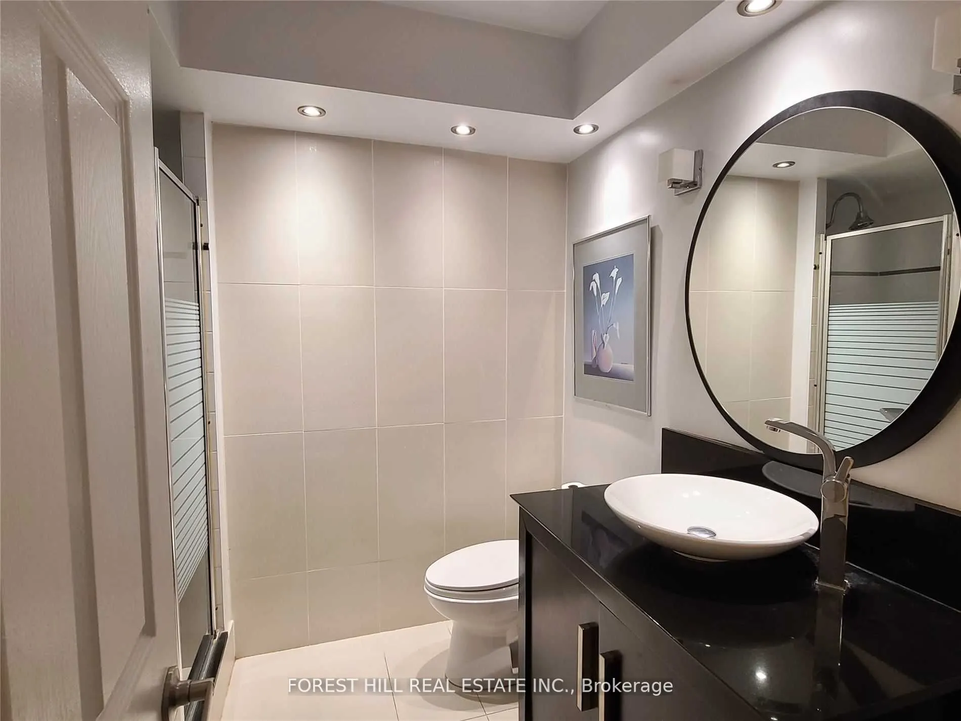 1055 Bay Street, #302