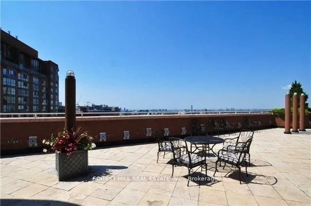 1055 Bay Street, #302