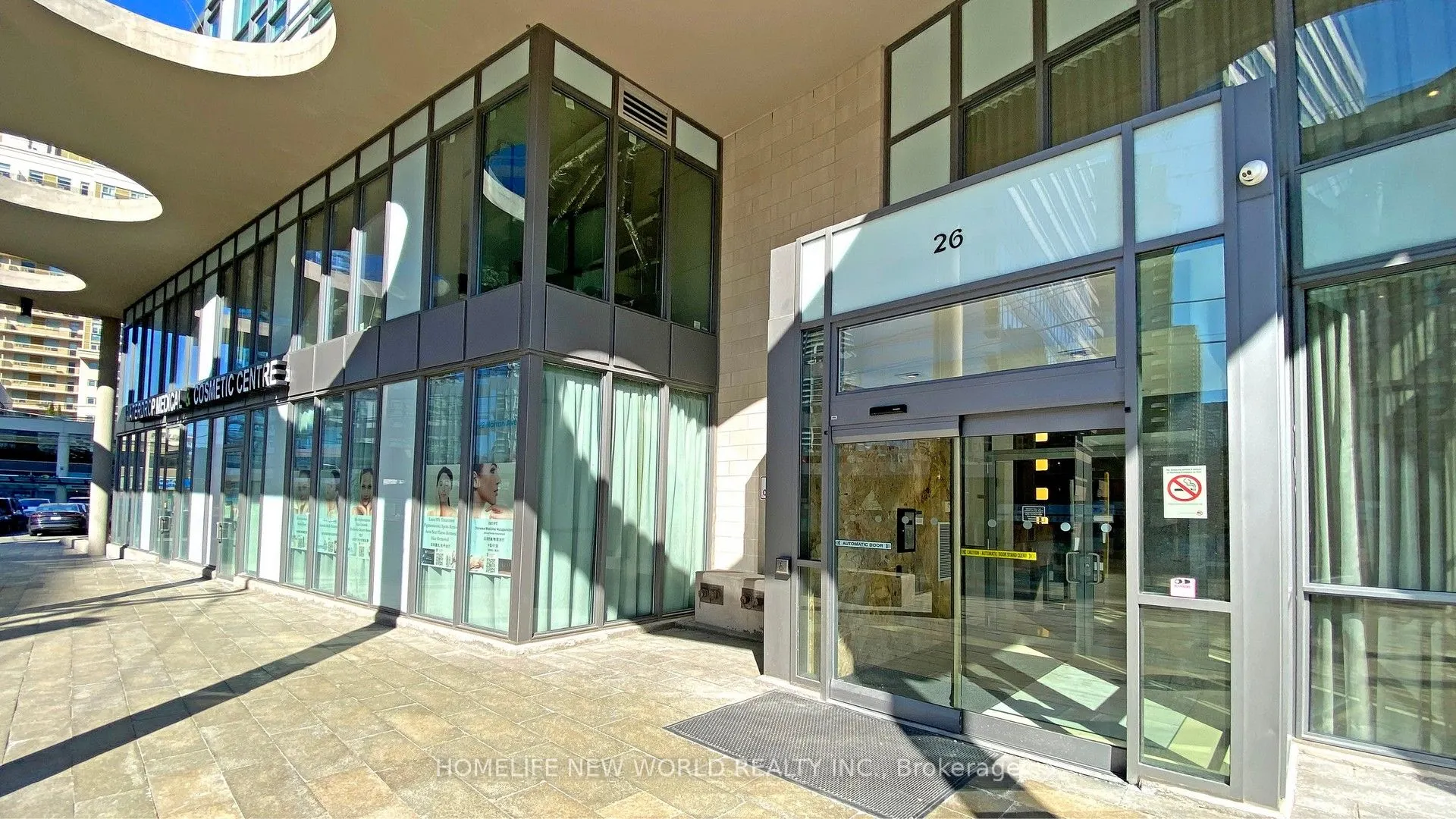 26 Norton Avenue, #401