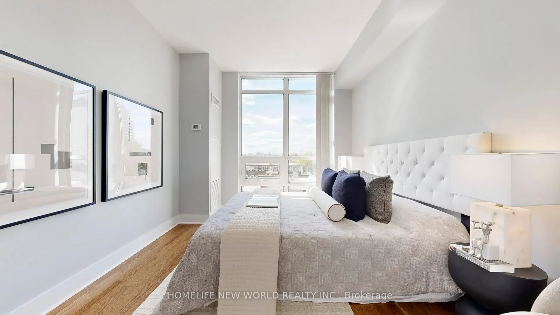 26 Norton Avenue, #401