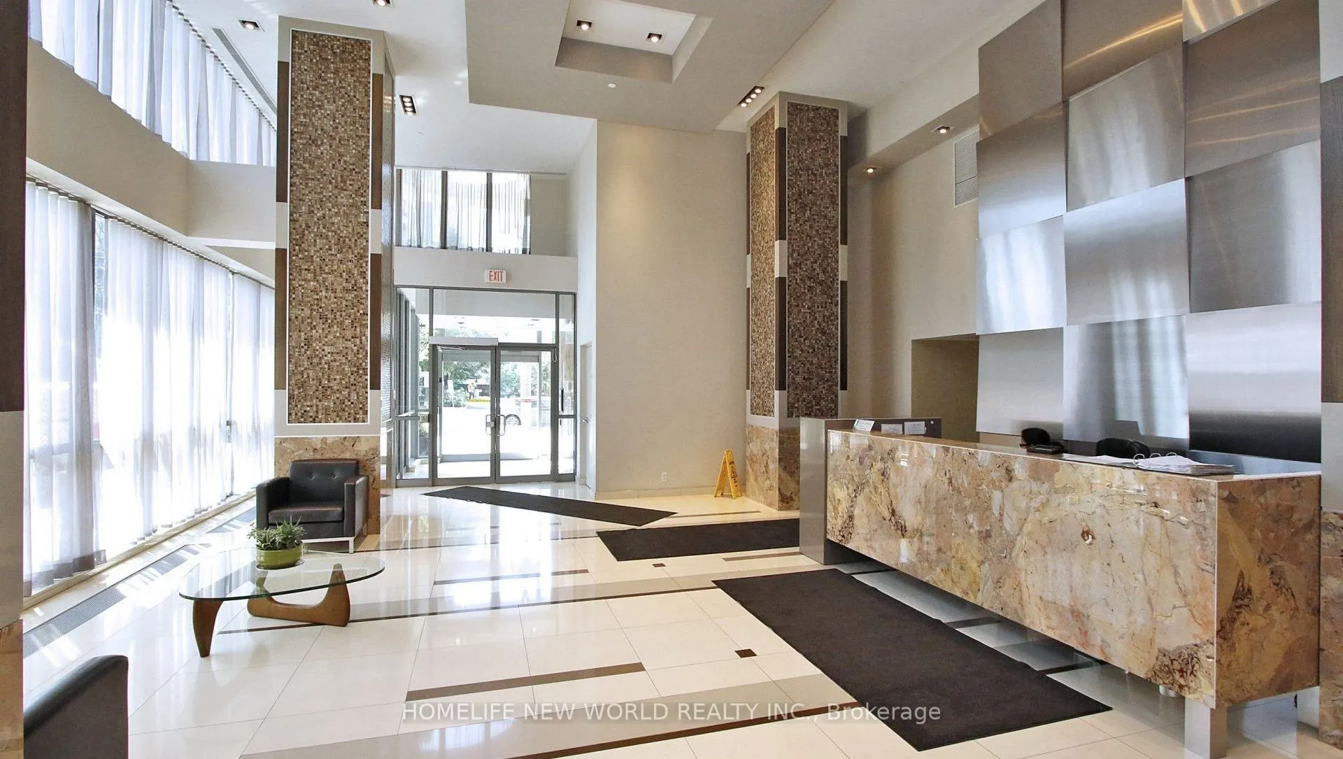 26 Norton Avenue, #401