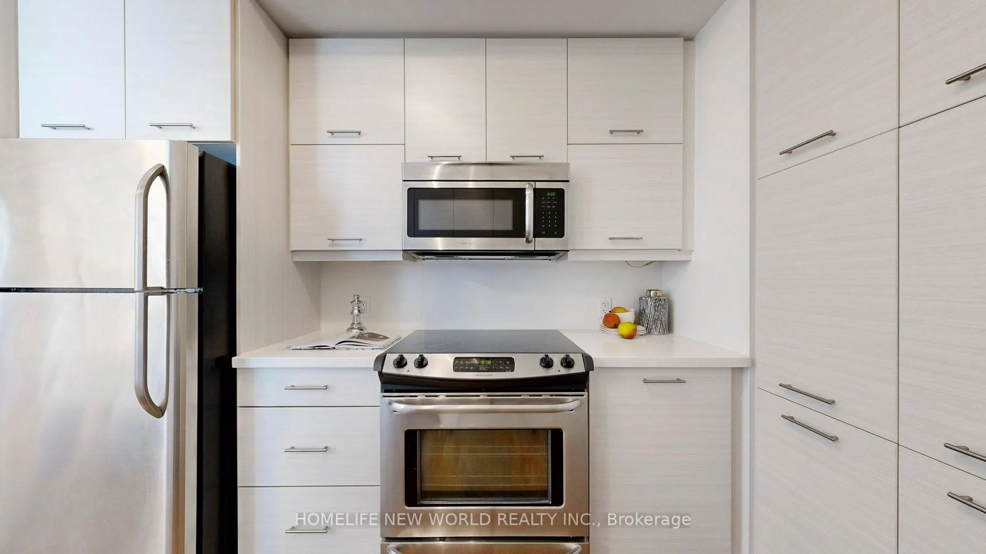 26 Norton Avenue, #401