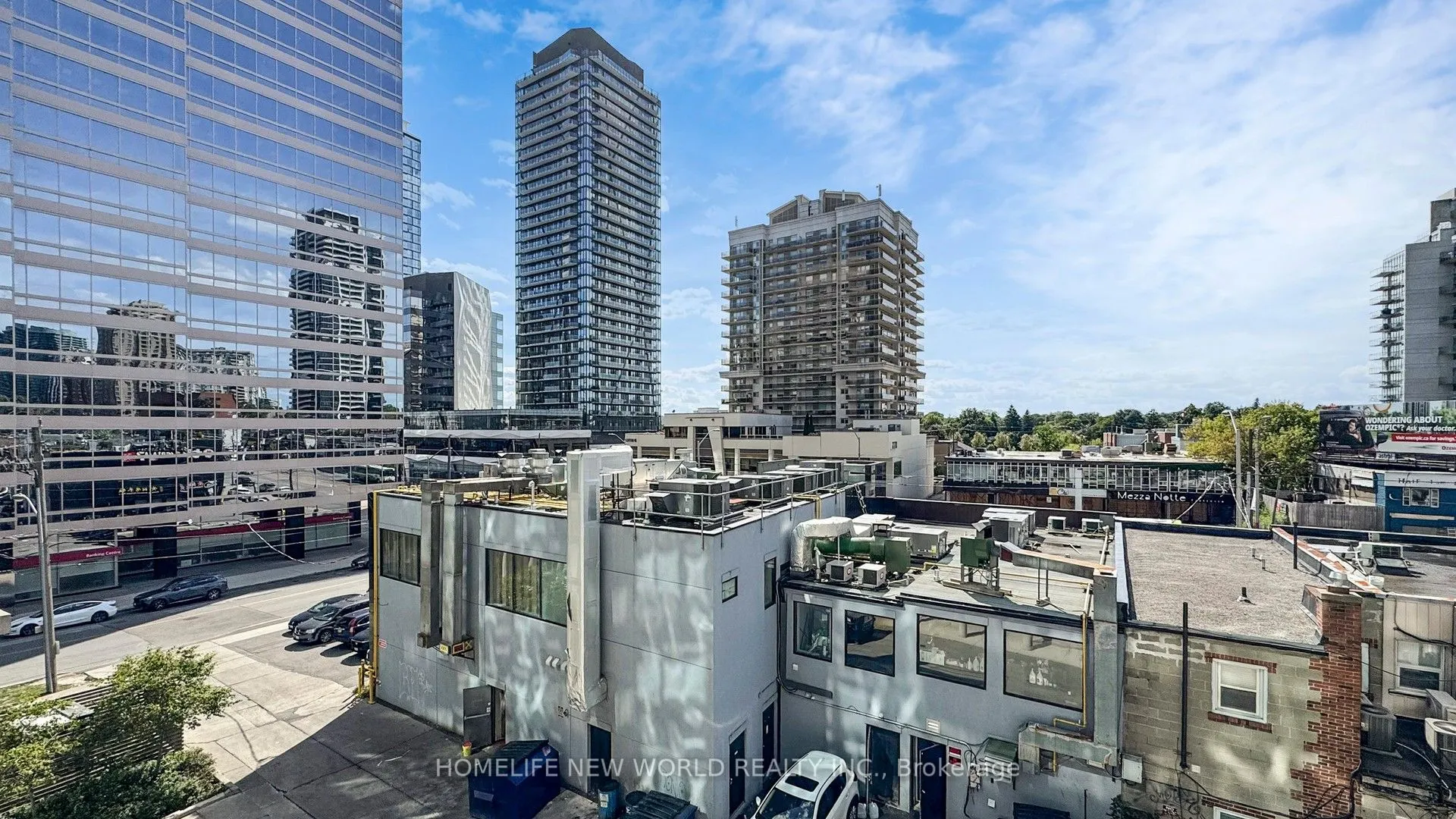 26 Norton Avenue, #401