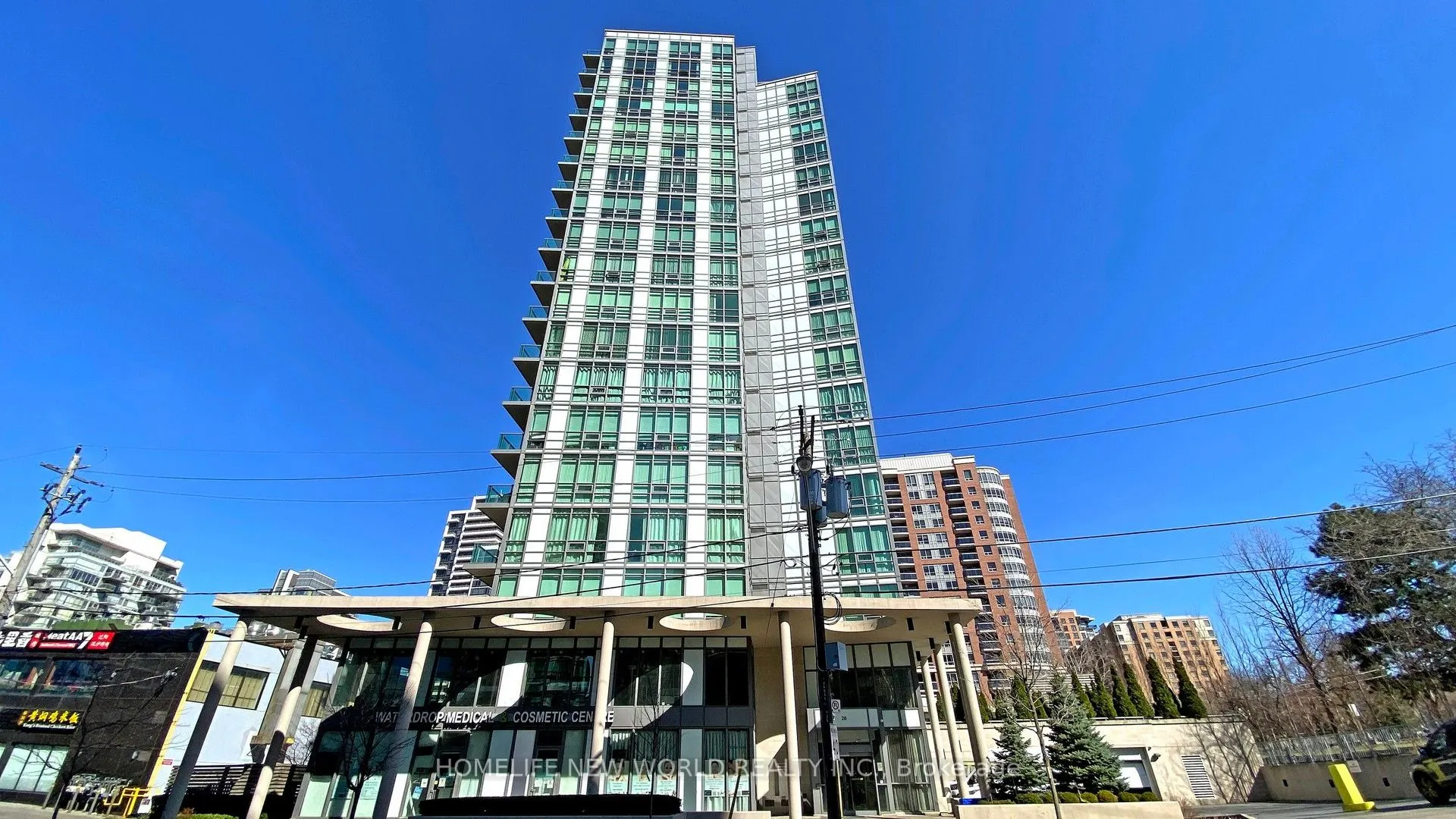 26 Norton Avenue, #401