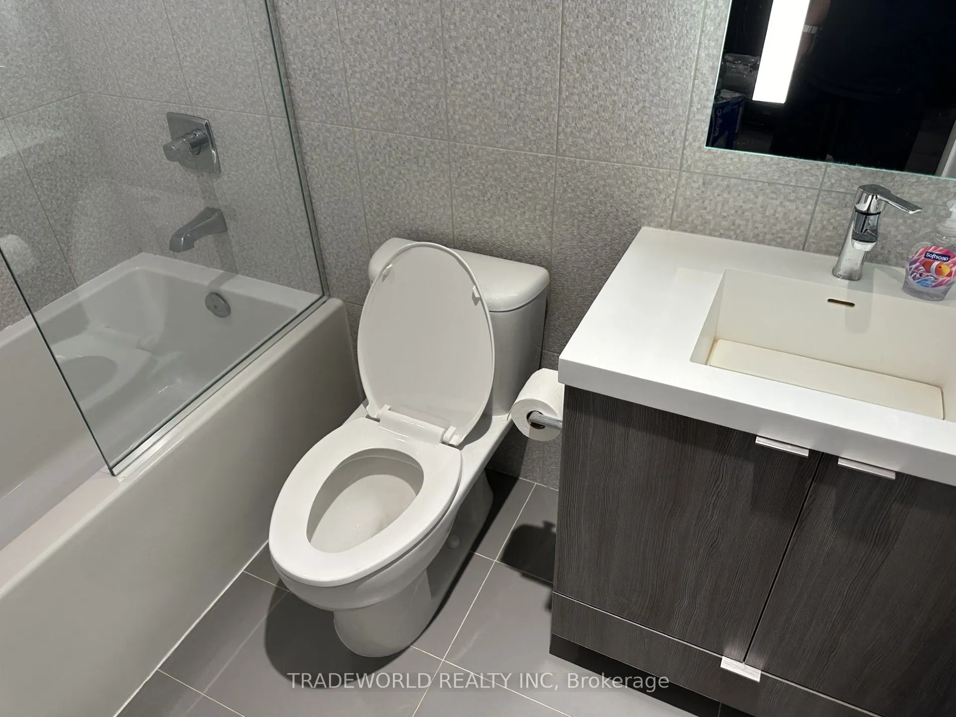575 Bloor Street E, #3301