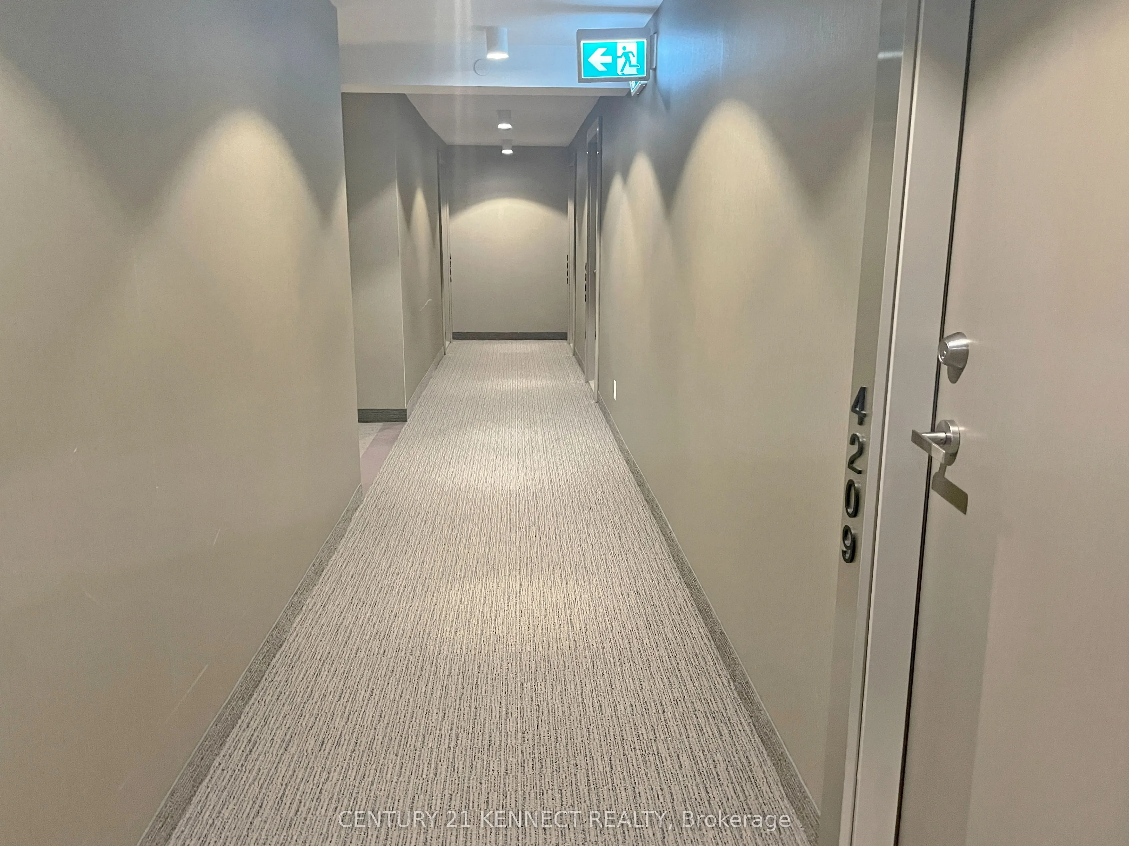 100 Harbour Street, #4209