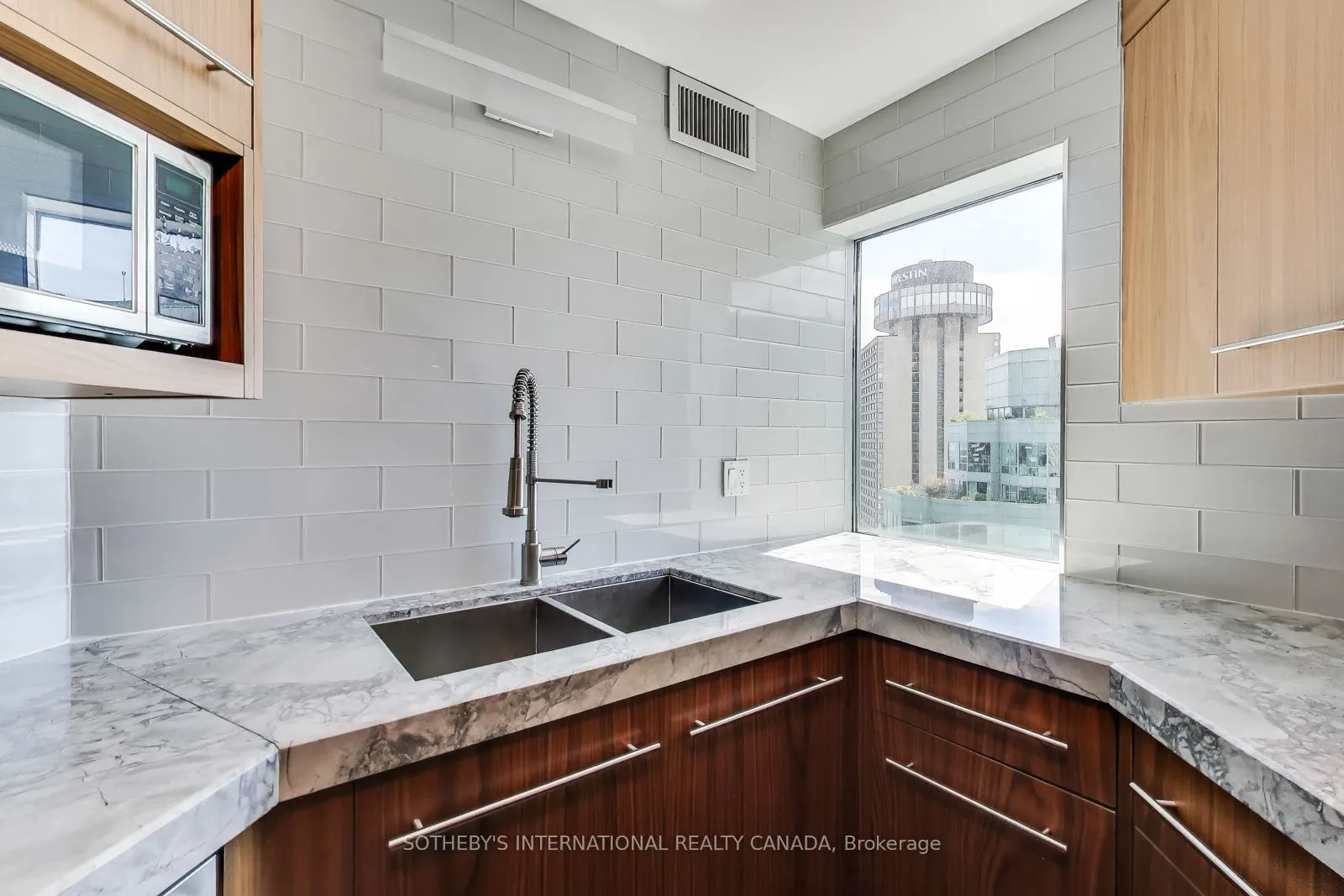 10 Yonge Street, #2701
