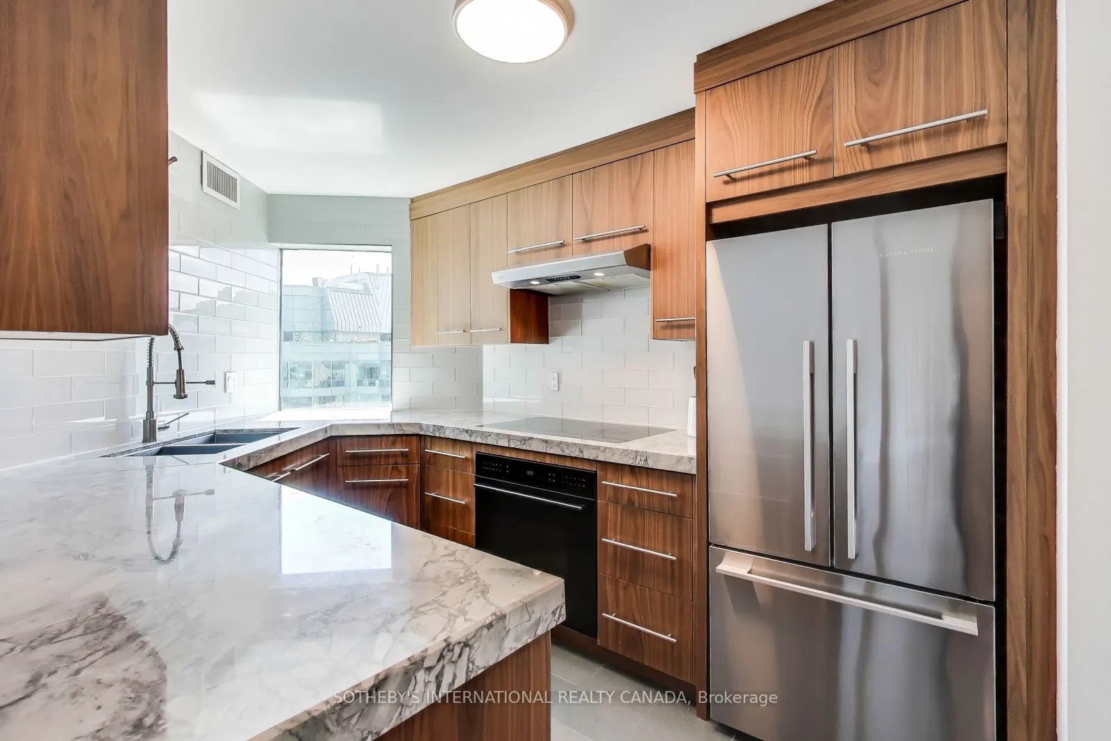 10 Yonge Street, #2701