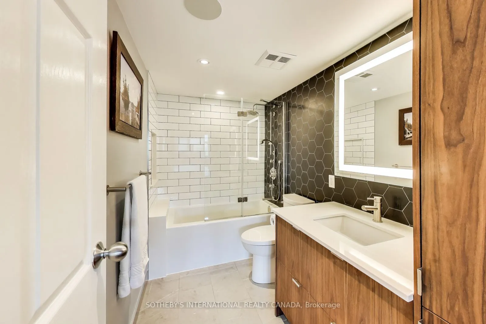 10 Yonge Street, #2701
