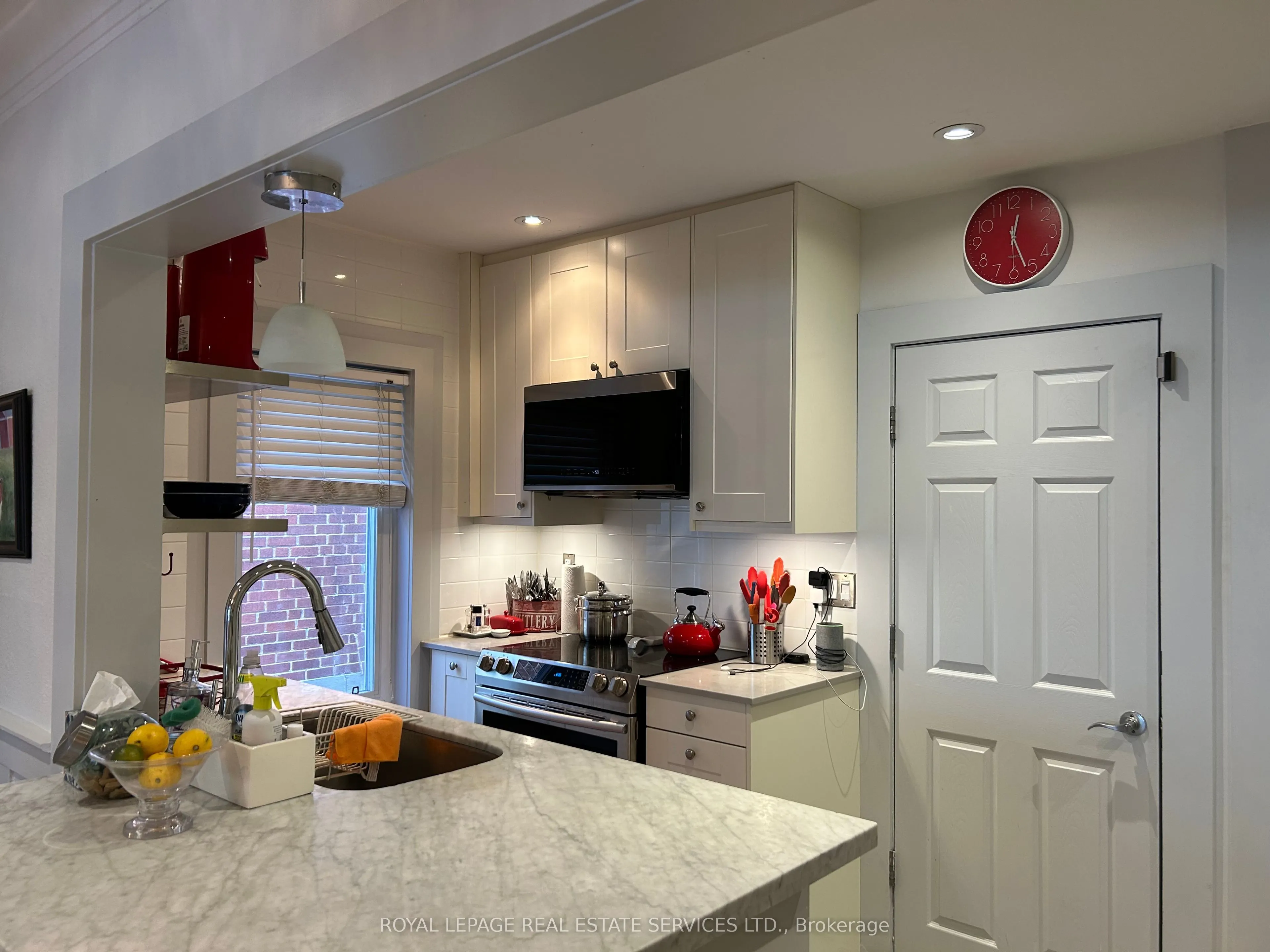 101 Braemar Avenue, #1