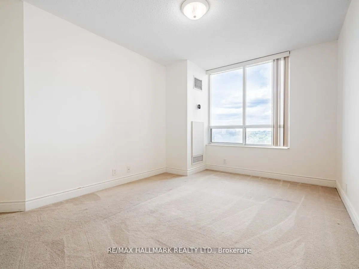 80 Harrison Garden Boulevard, #927