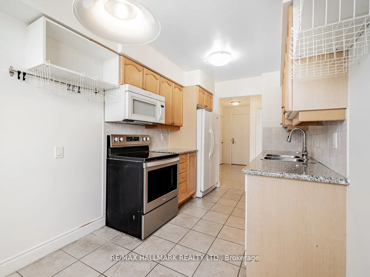80 Harrison Garden Boulevard, #927