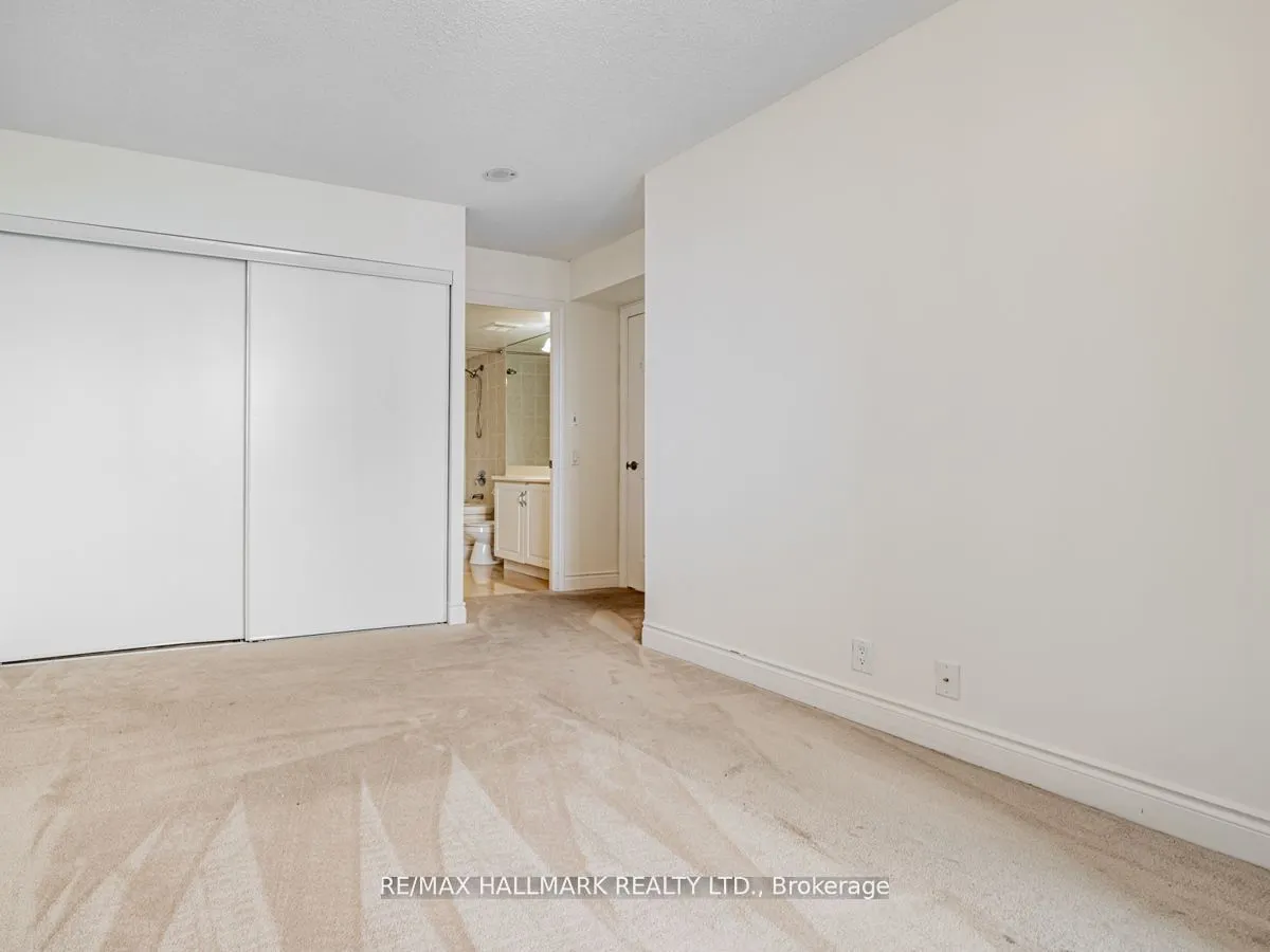 80 Harrison Garden Boulevard, #927