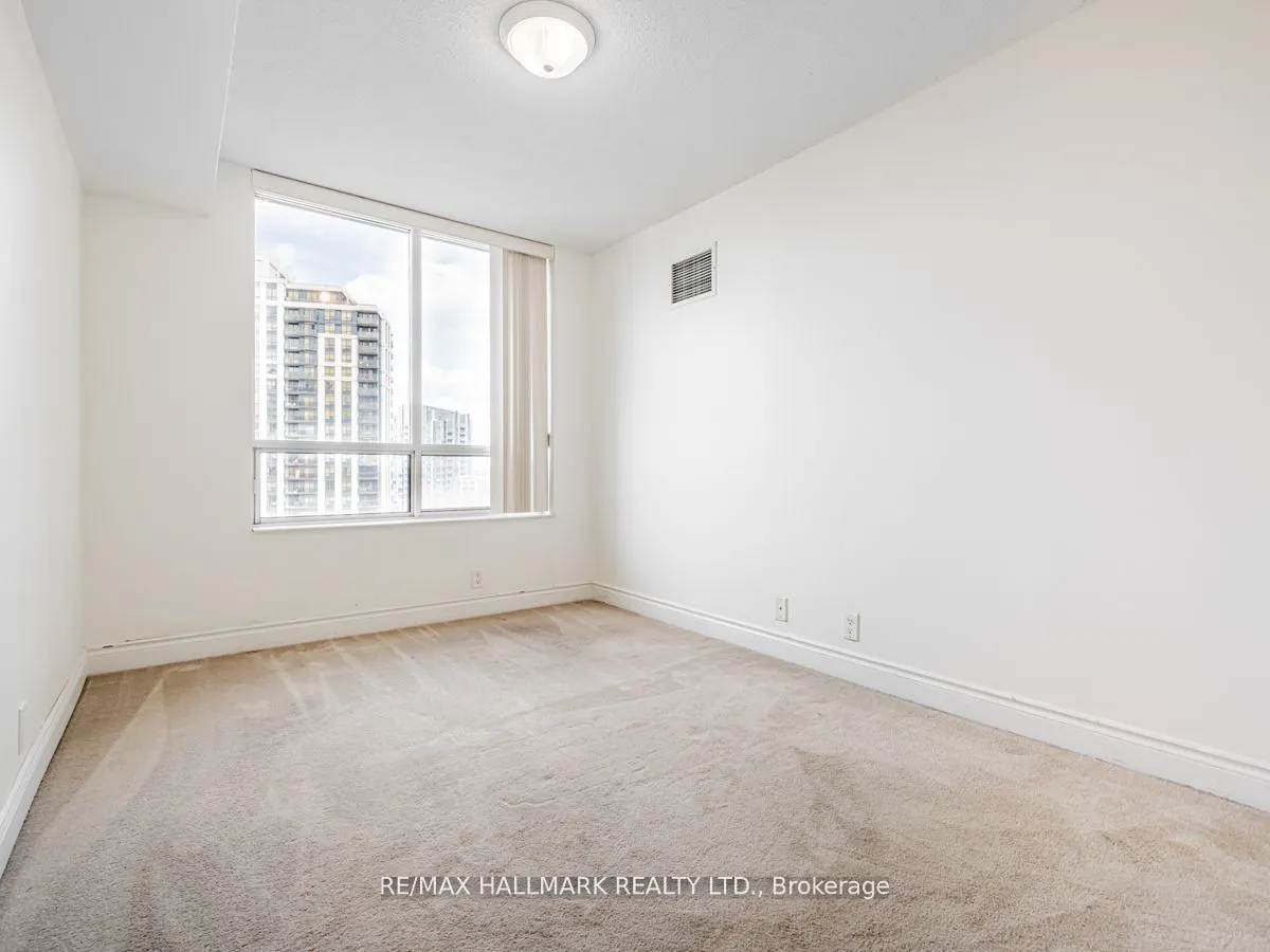 80 Harrison Garden Boulevard, #927