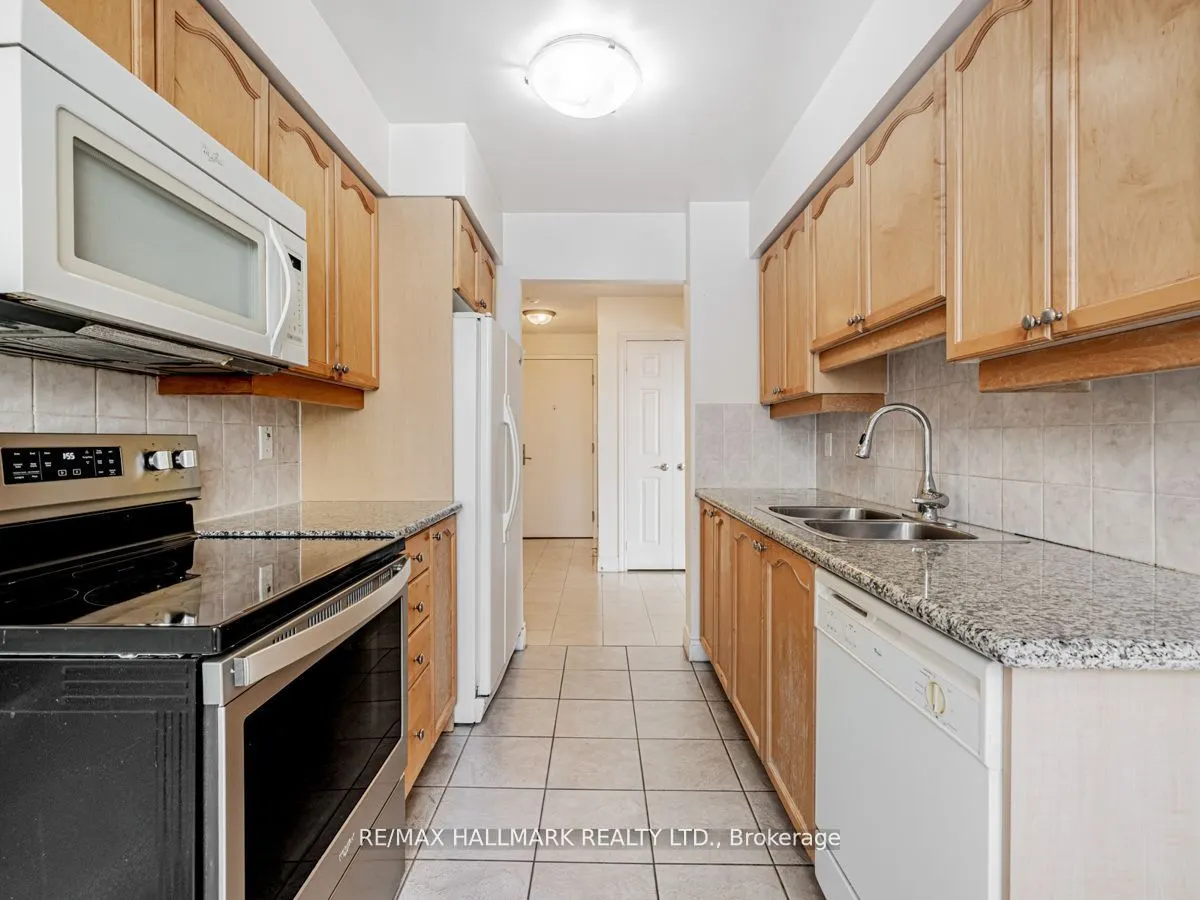 80 Harrison Garden Boulevard, #927
